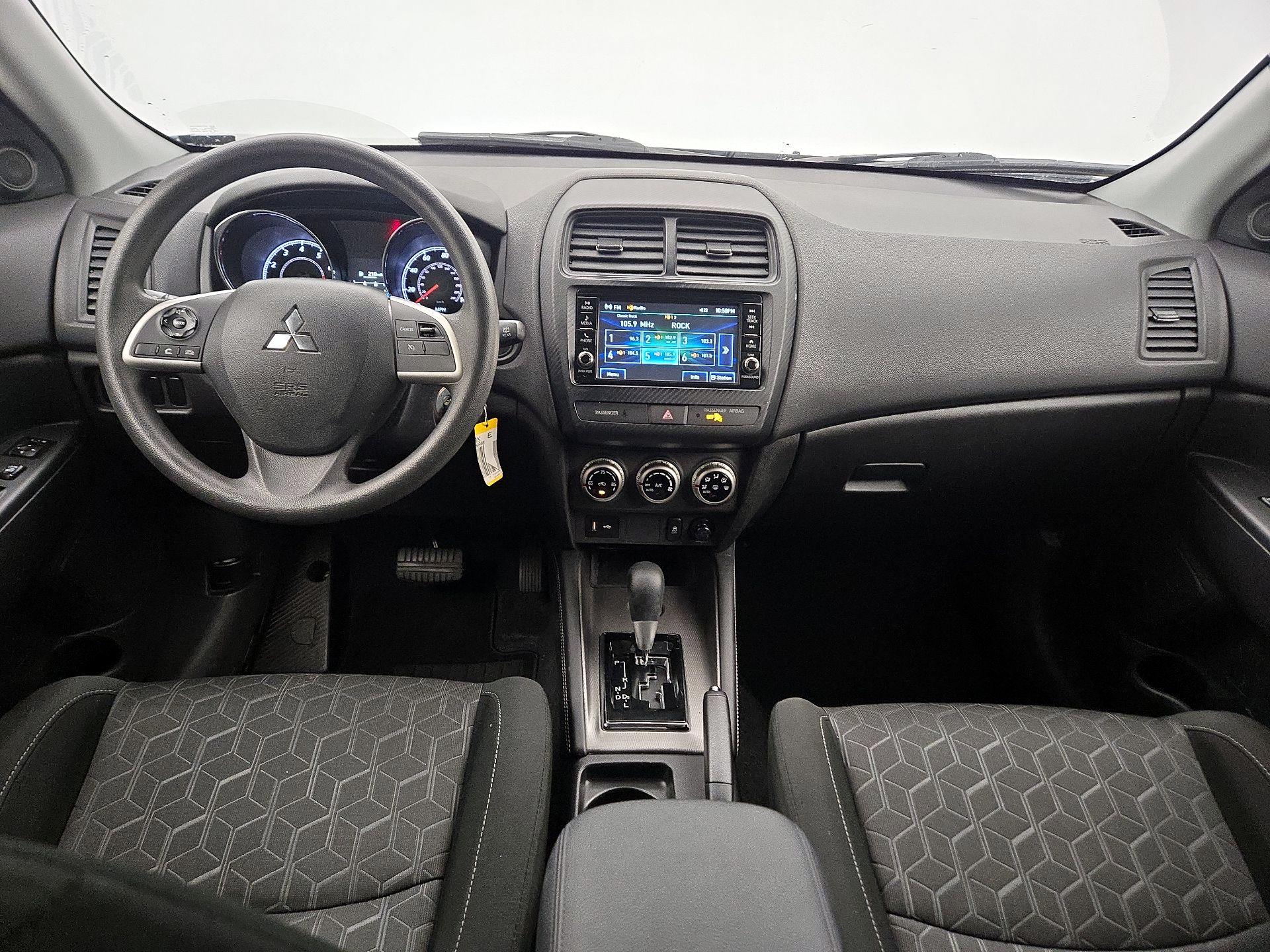 Thumbnail: 2023 Mitsubishi Outlander Sport - 9