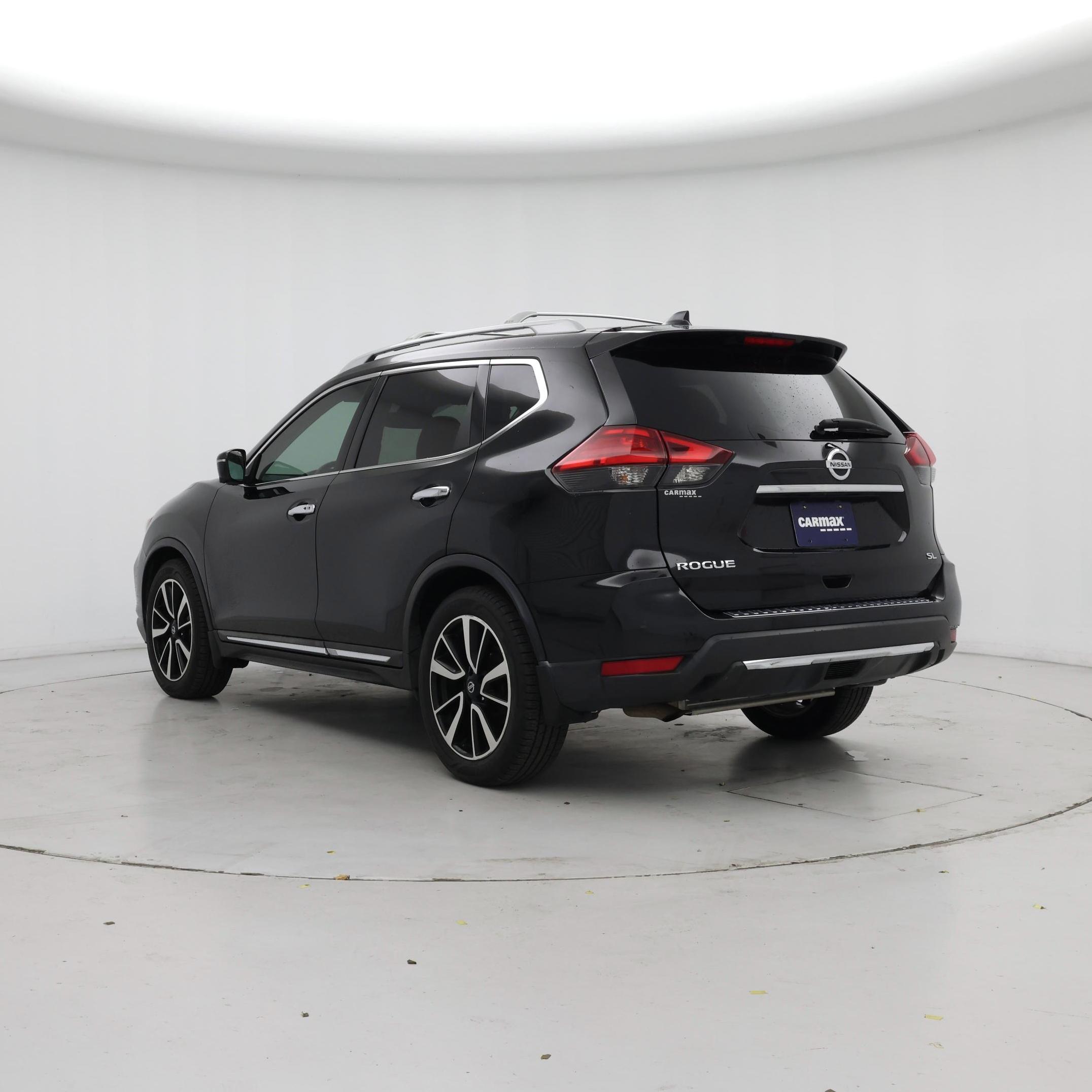 Thumbnail: 2017 Nissan Rogue - 2
