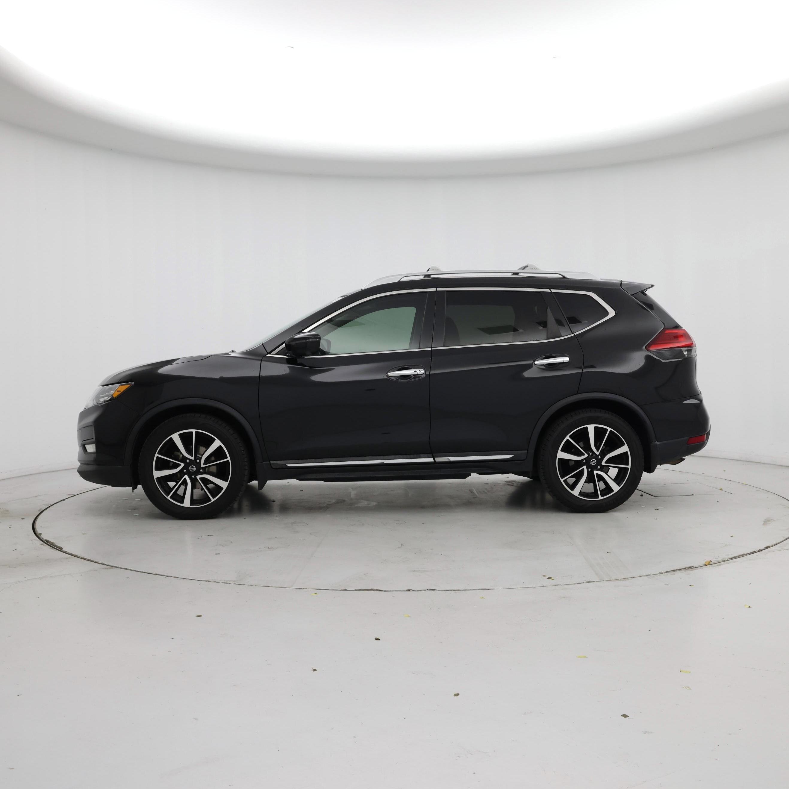 Thumbnail: 2017 Nissan Rogue - 3