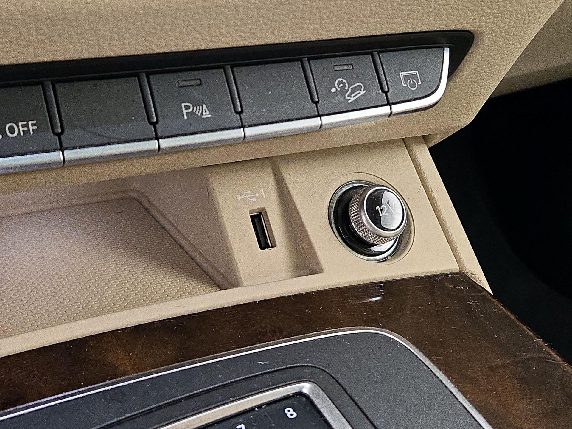 Thumbnail: 2018 Audi Q5 - 18