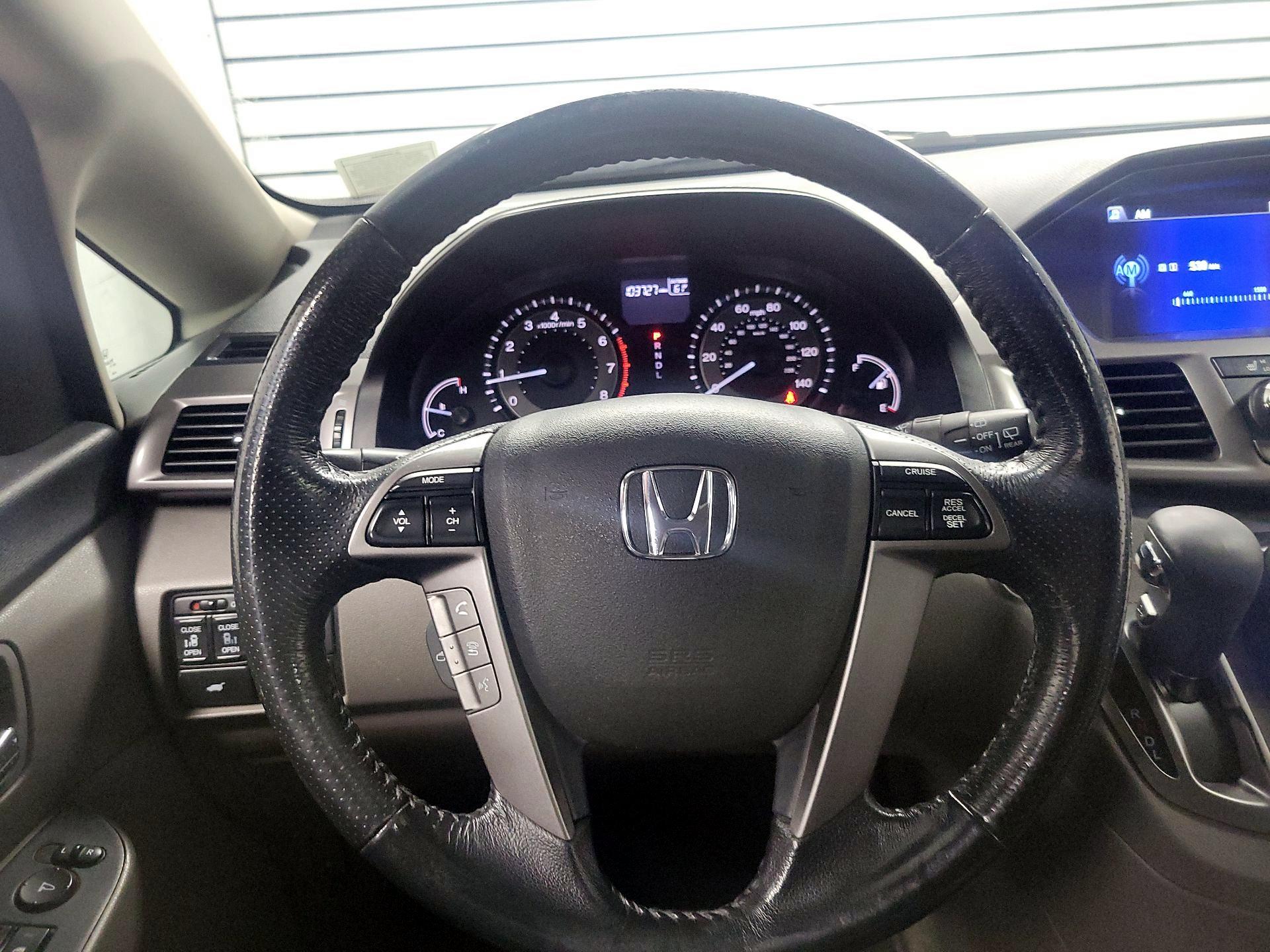 Thumbnail: 2015 Honda Odyssey - 10