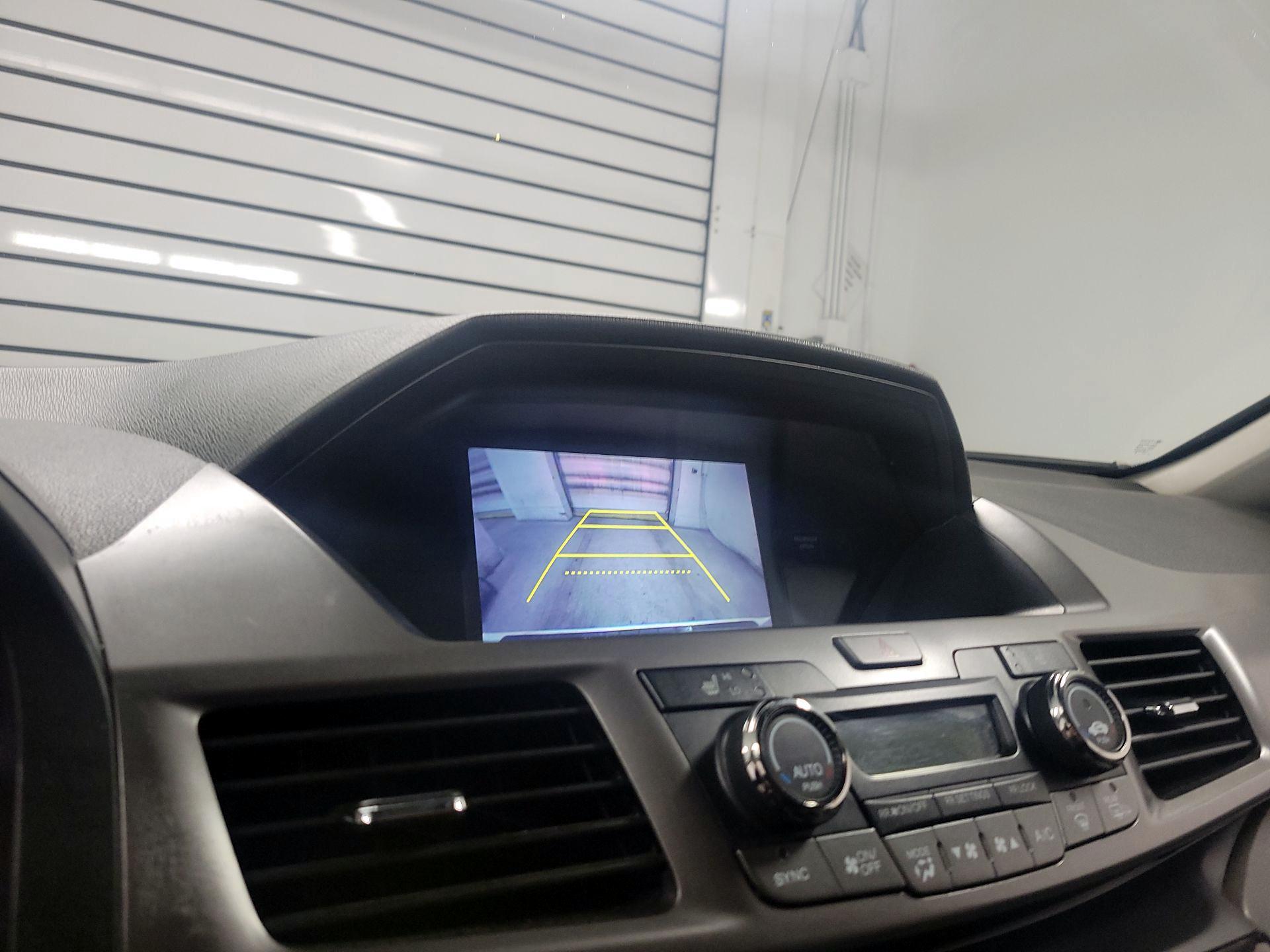 Thumbnail: 2015 Honda Odyssey - 14