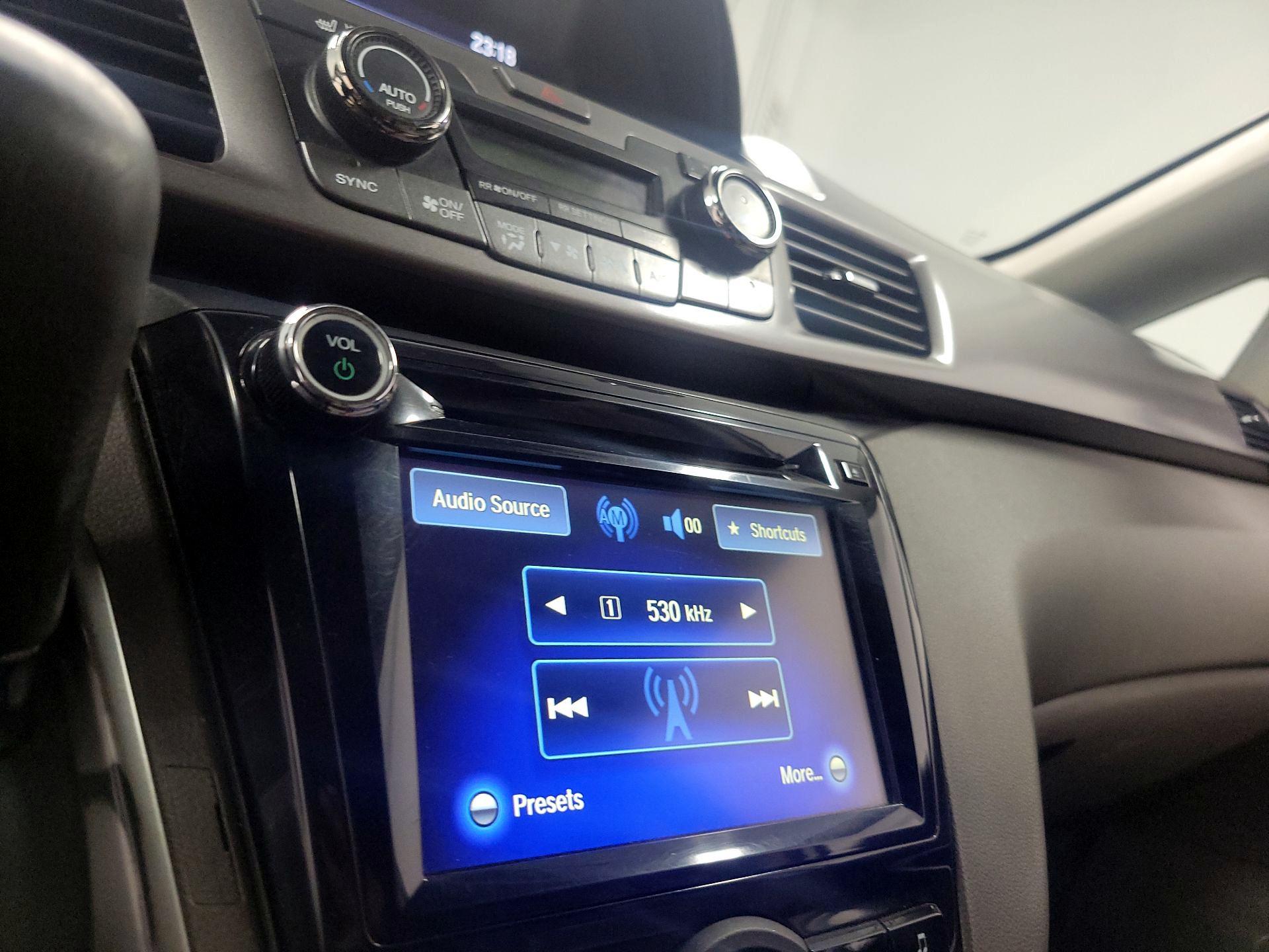 Thumbnail: 2015 Honda Odyssey - 15