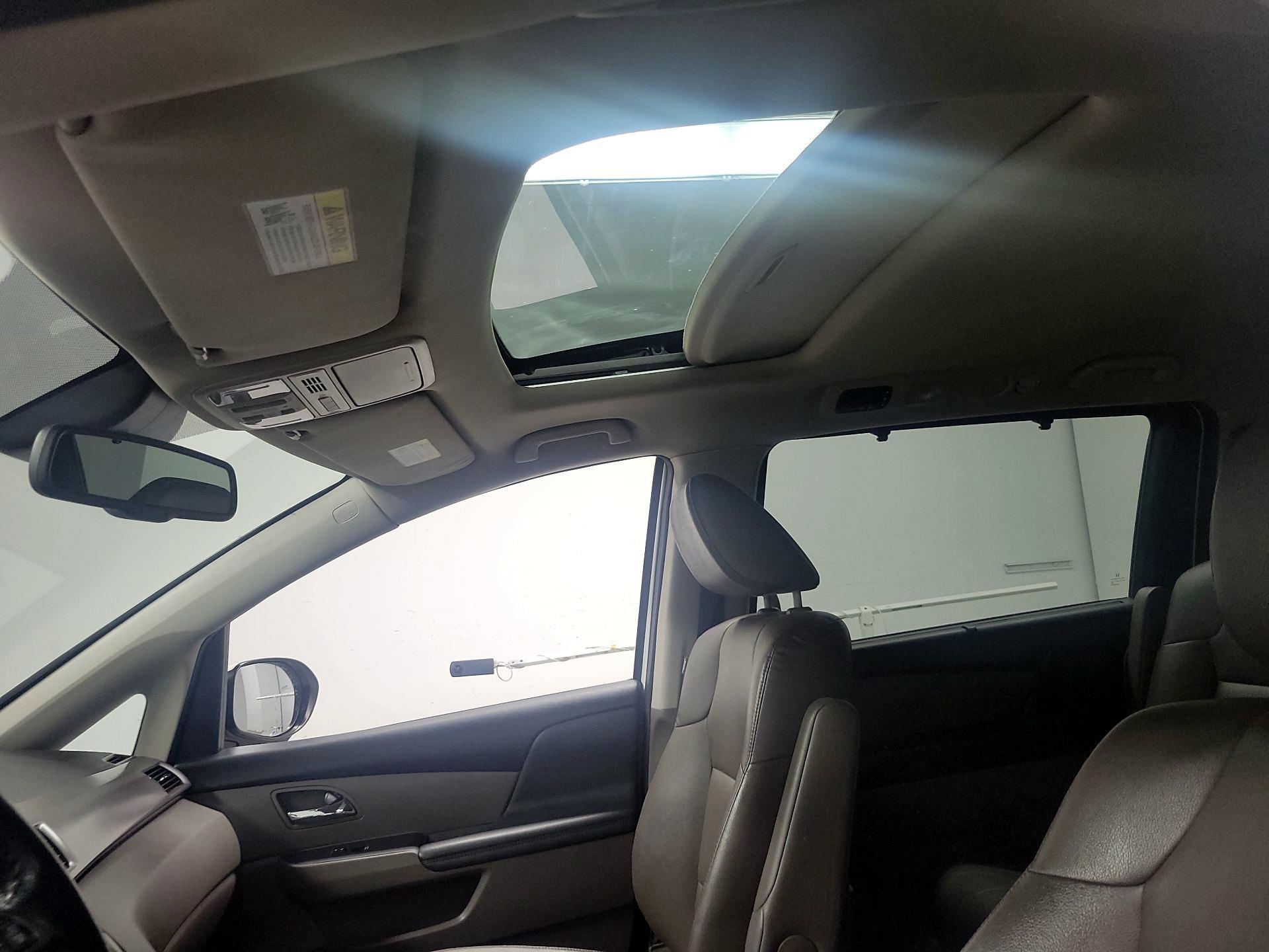 Thumbnail: 2015 Honda Odyssey - 19