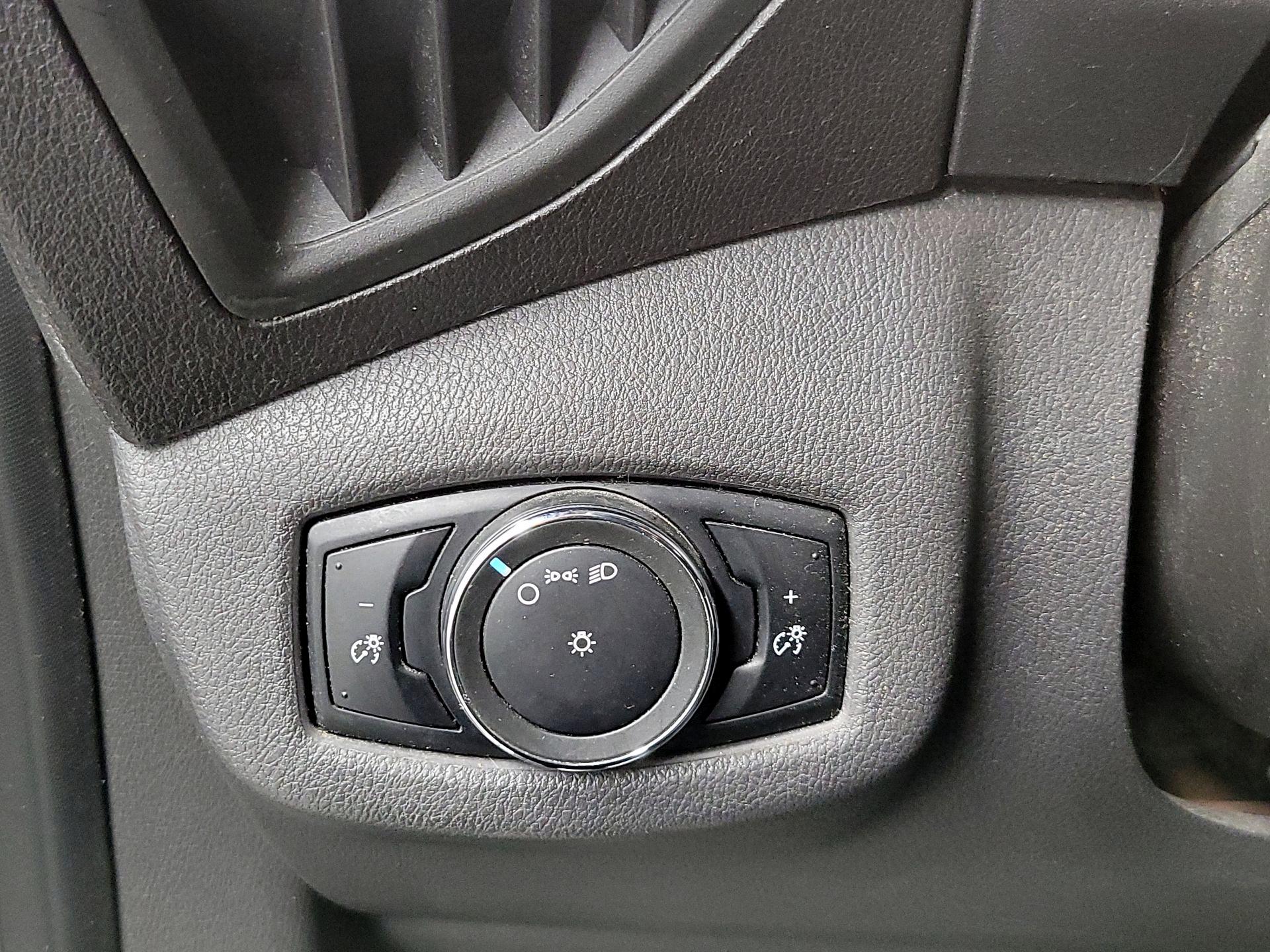 Thumbnail: 2016 Ford Transit Series - 13
