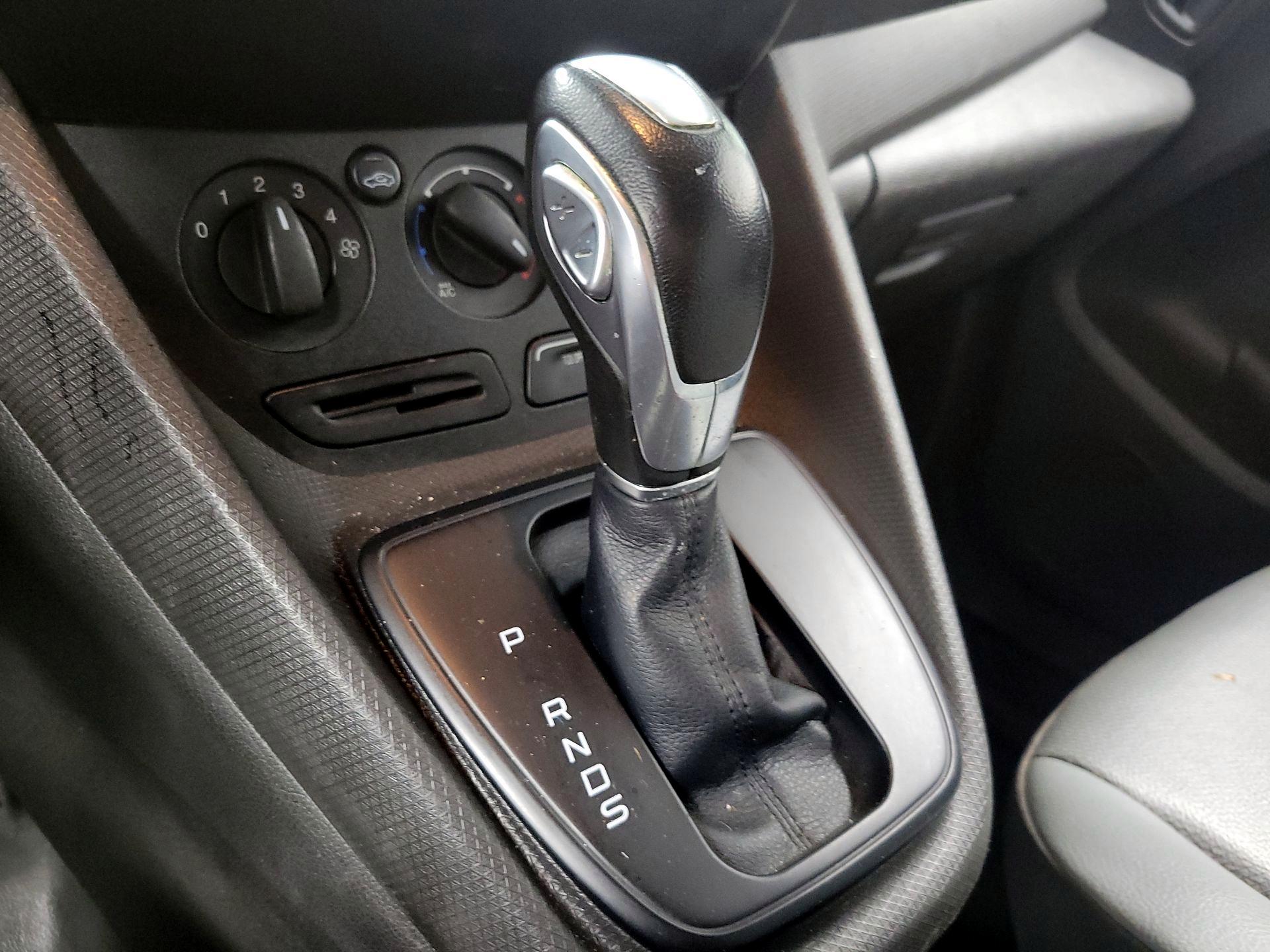 Thumbnail: 2016 Ford Transit Series - 16
