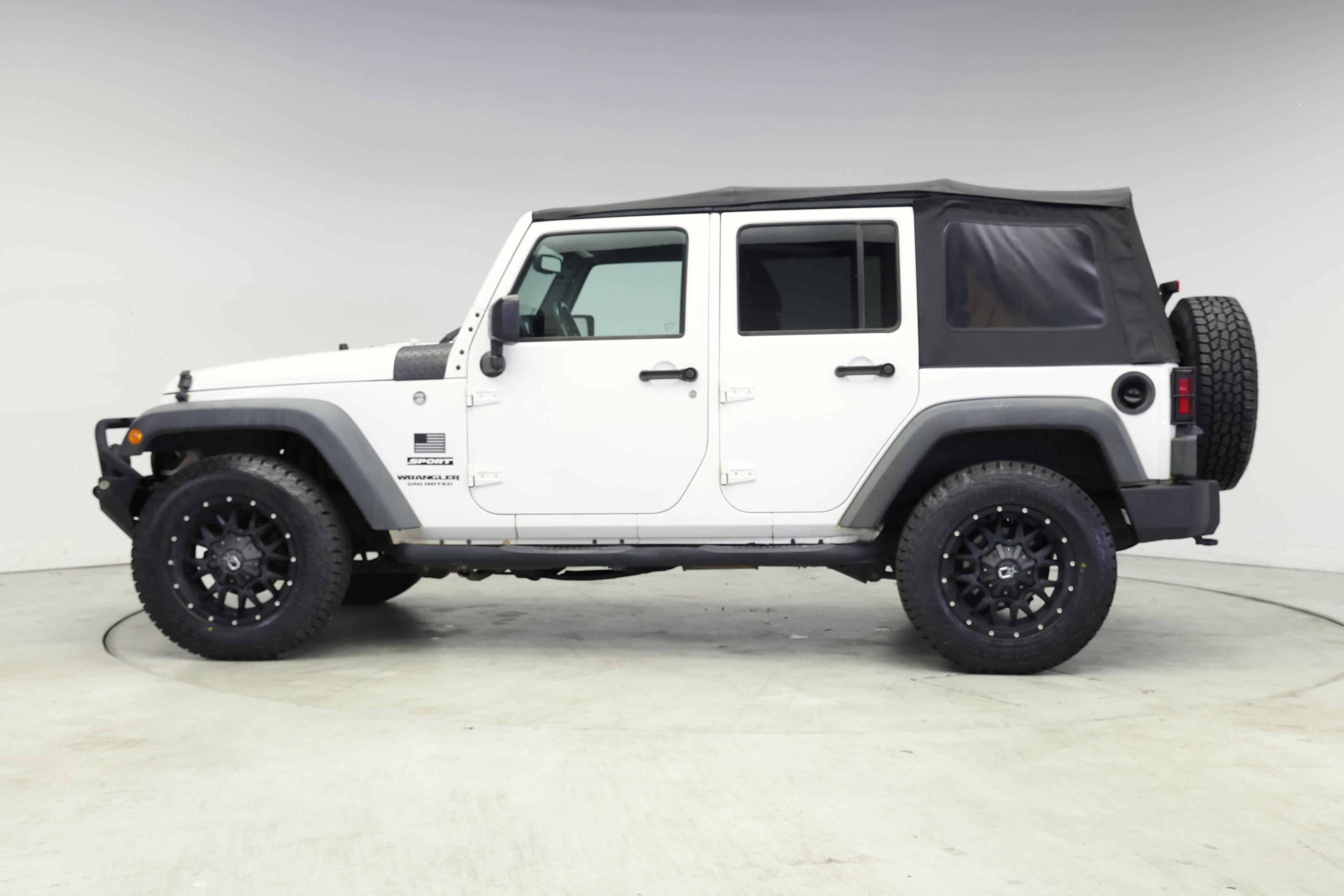 Thumbnail: 2016 Jeep Wrangler - 3
