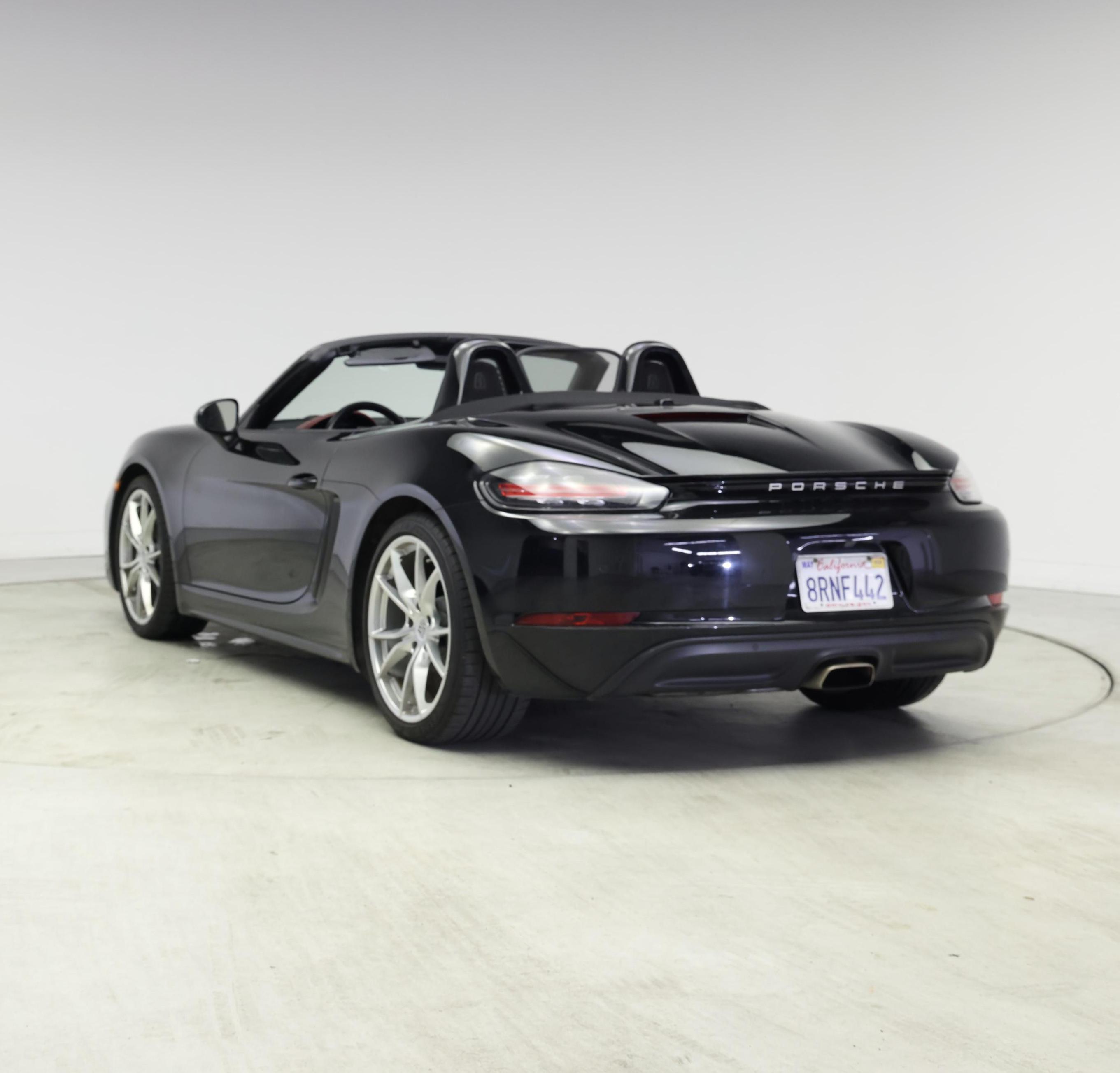 Thumbnail: 2017 Porsche 718 Boxster - 2