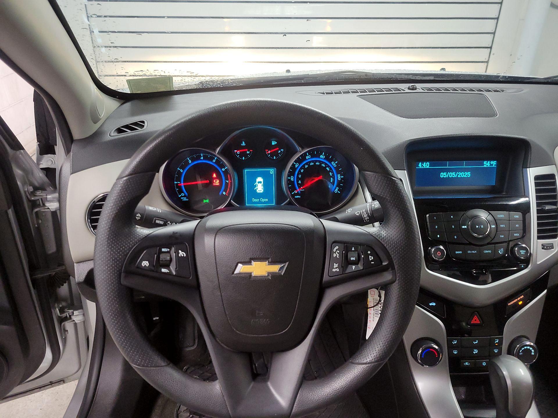 Thumbnail: 2015 Chevrolet Cruze - 10