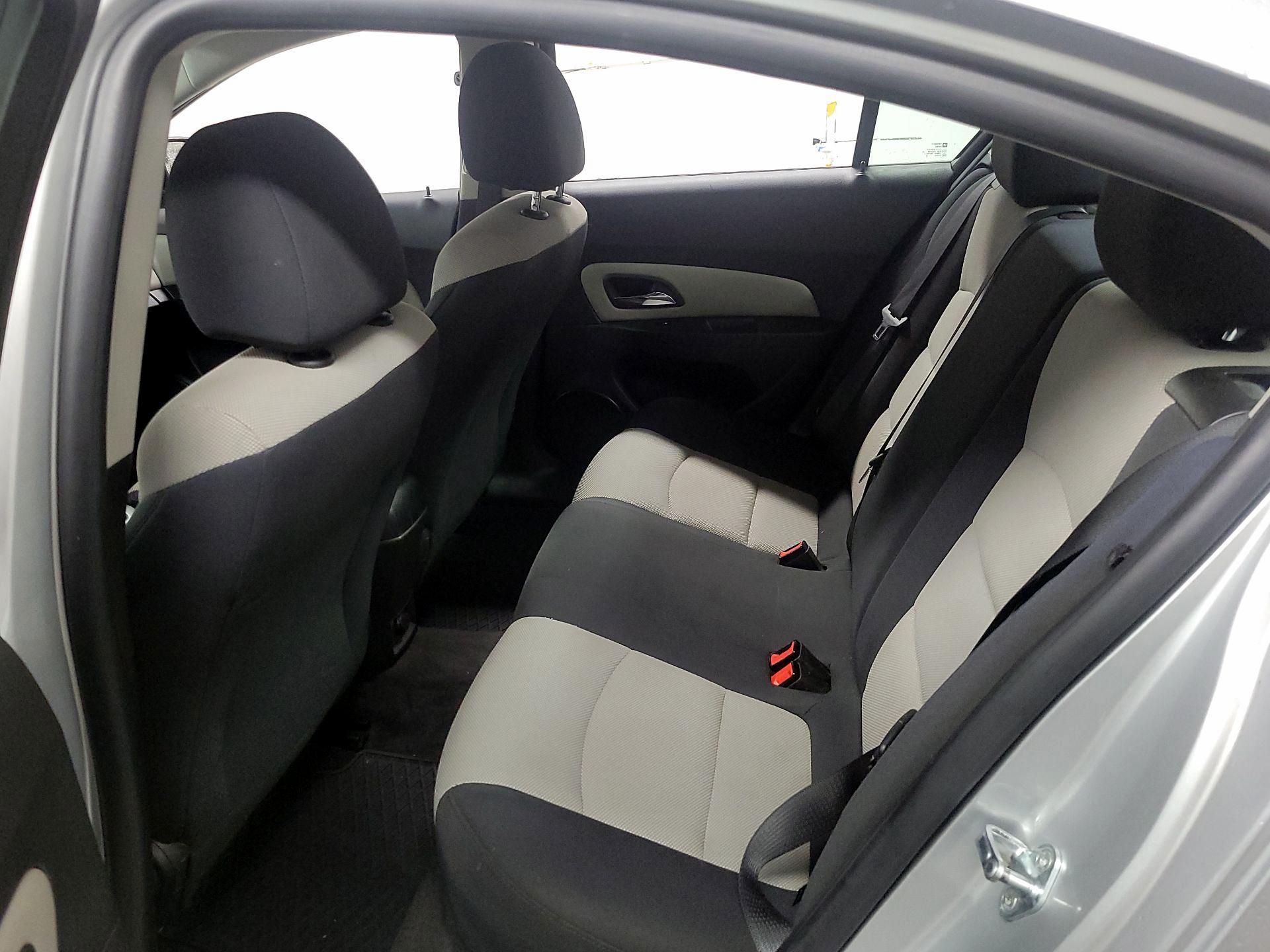 Thumbnail: 2015 Chevrolet Cruze - 16
