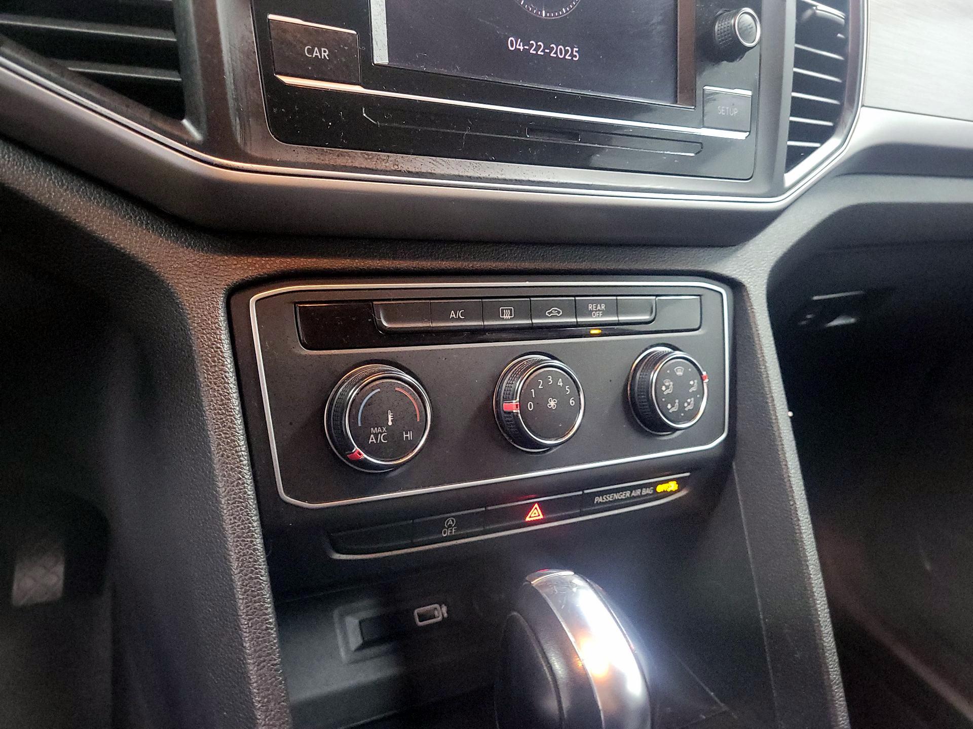 Thumbnail: 2018 Volkswagen Atlas - 16