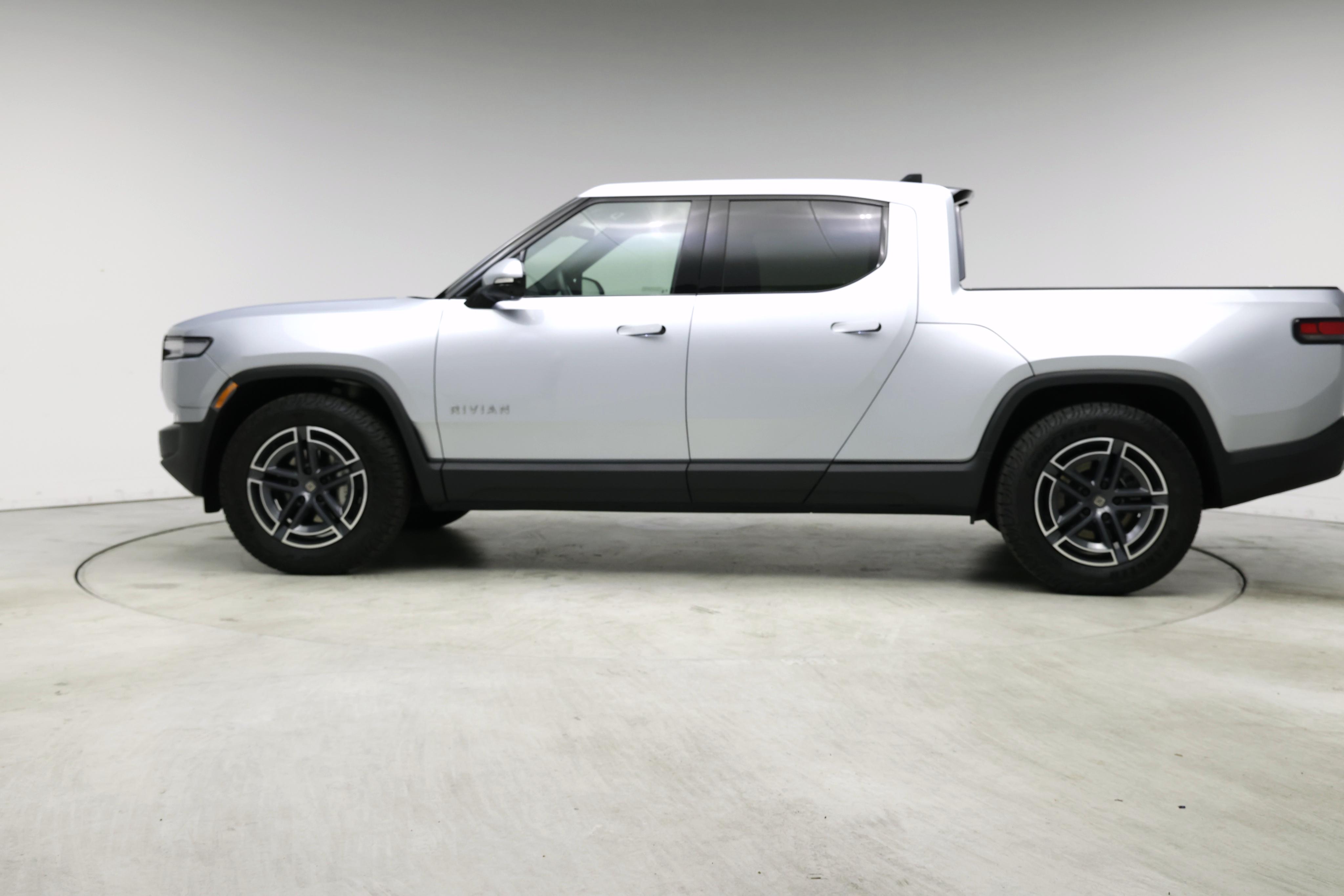 Thumbnail: 2025 Rivian R1T - 3