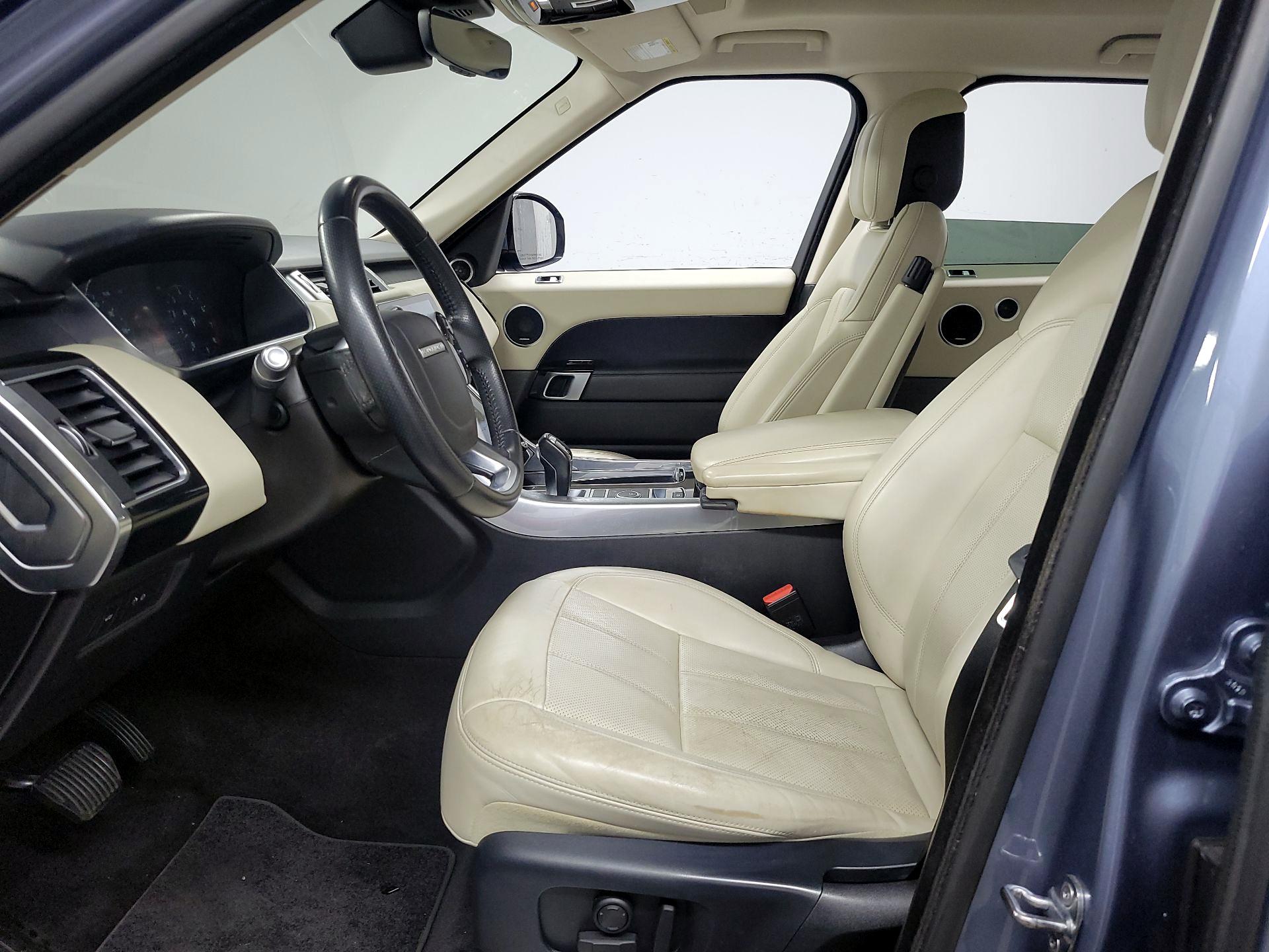 Thumbnail: 2020 Land Rover Range Rover Sport - 11