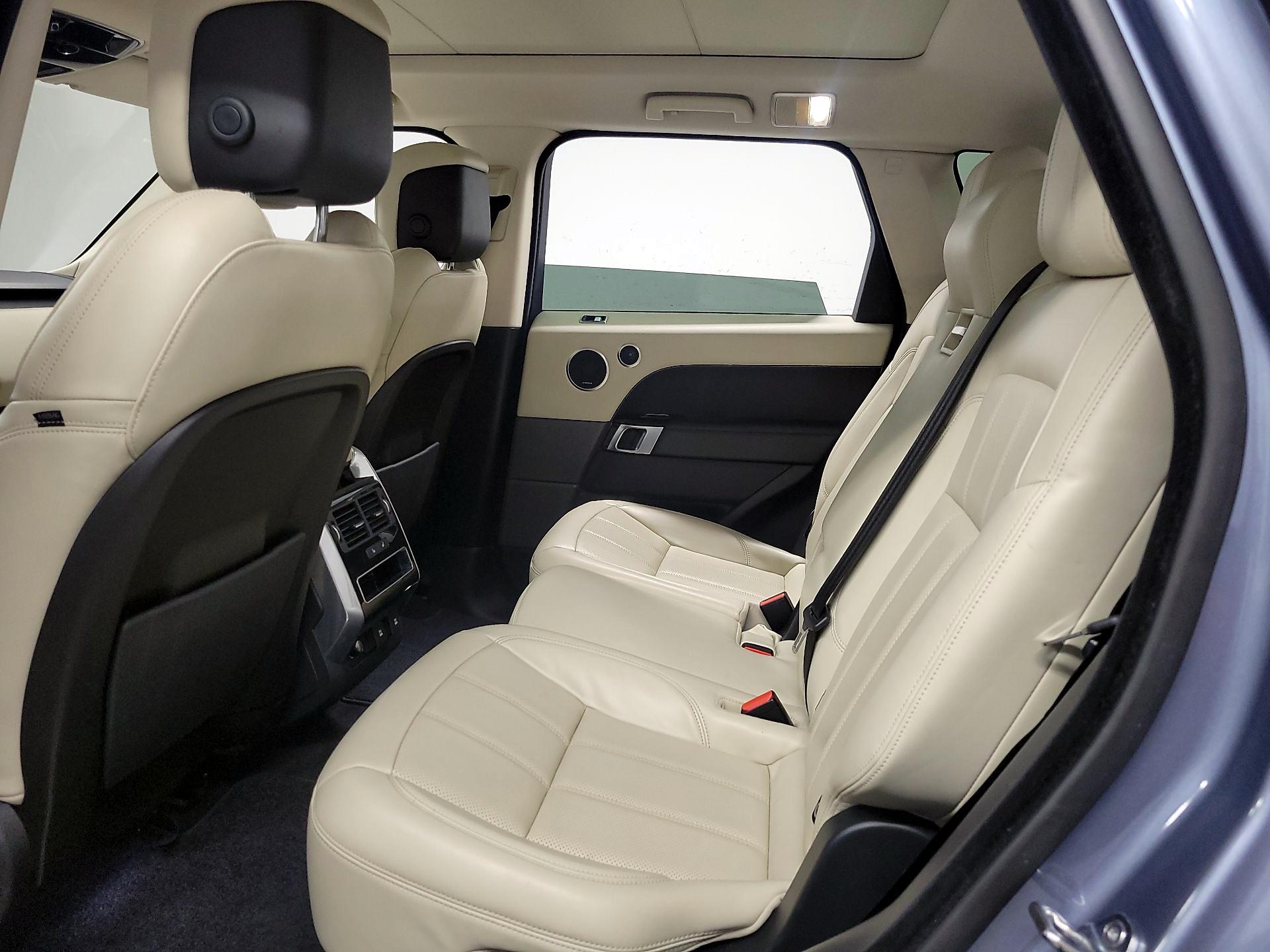 Thumbnail: 2020 Land Rover Range Rover Sport - 17