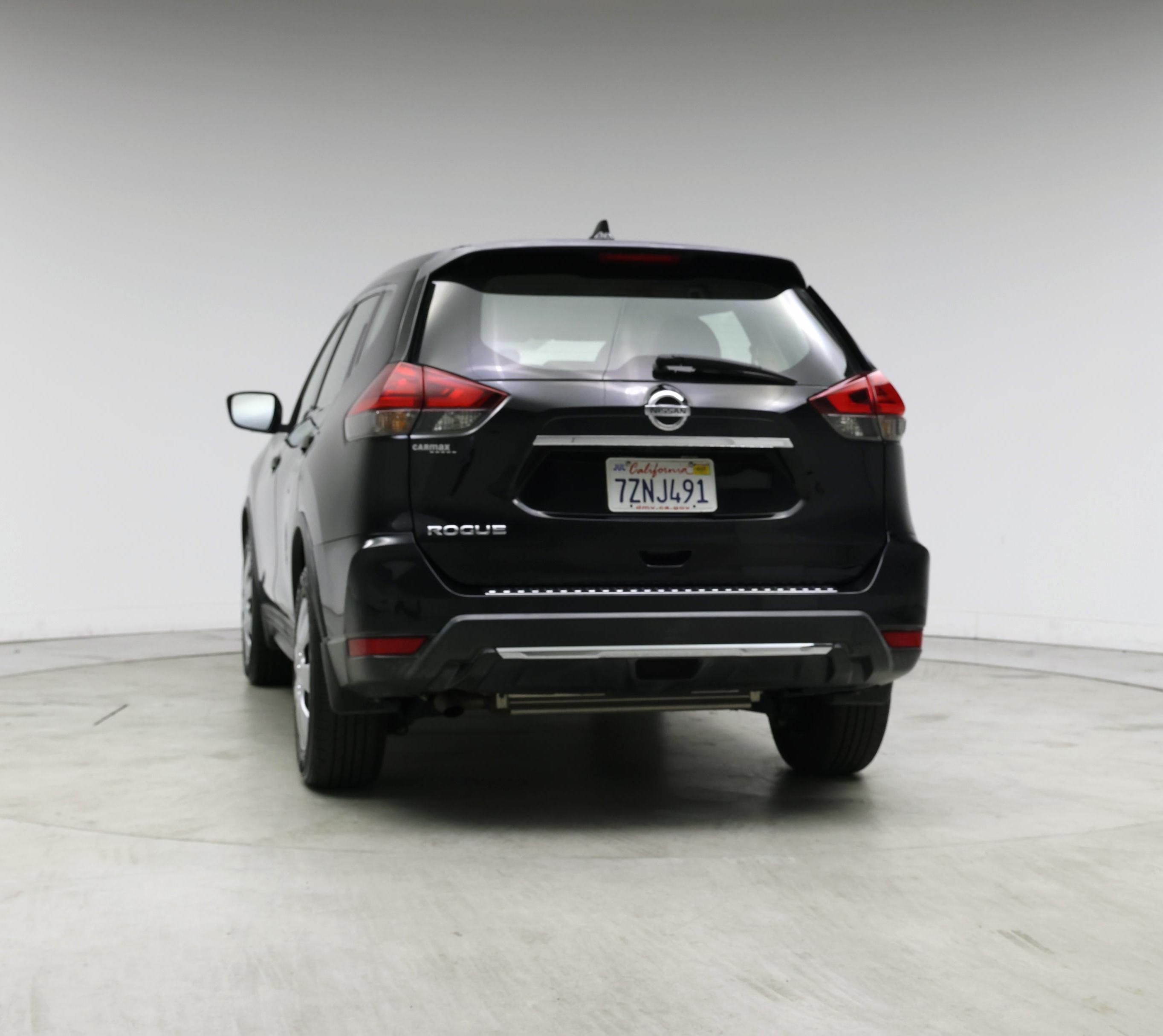Thumbnail: 2017 Nissan Rogue - 6