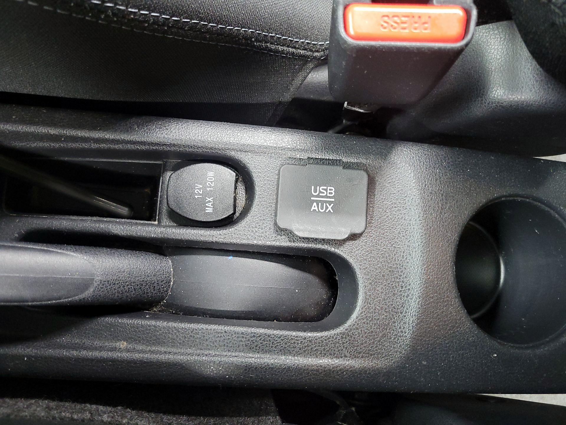 Thumbnail: 2015 Nissan Versa Note - 17