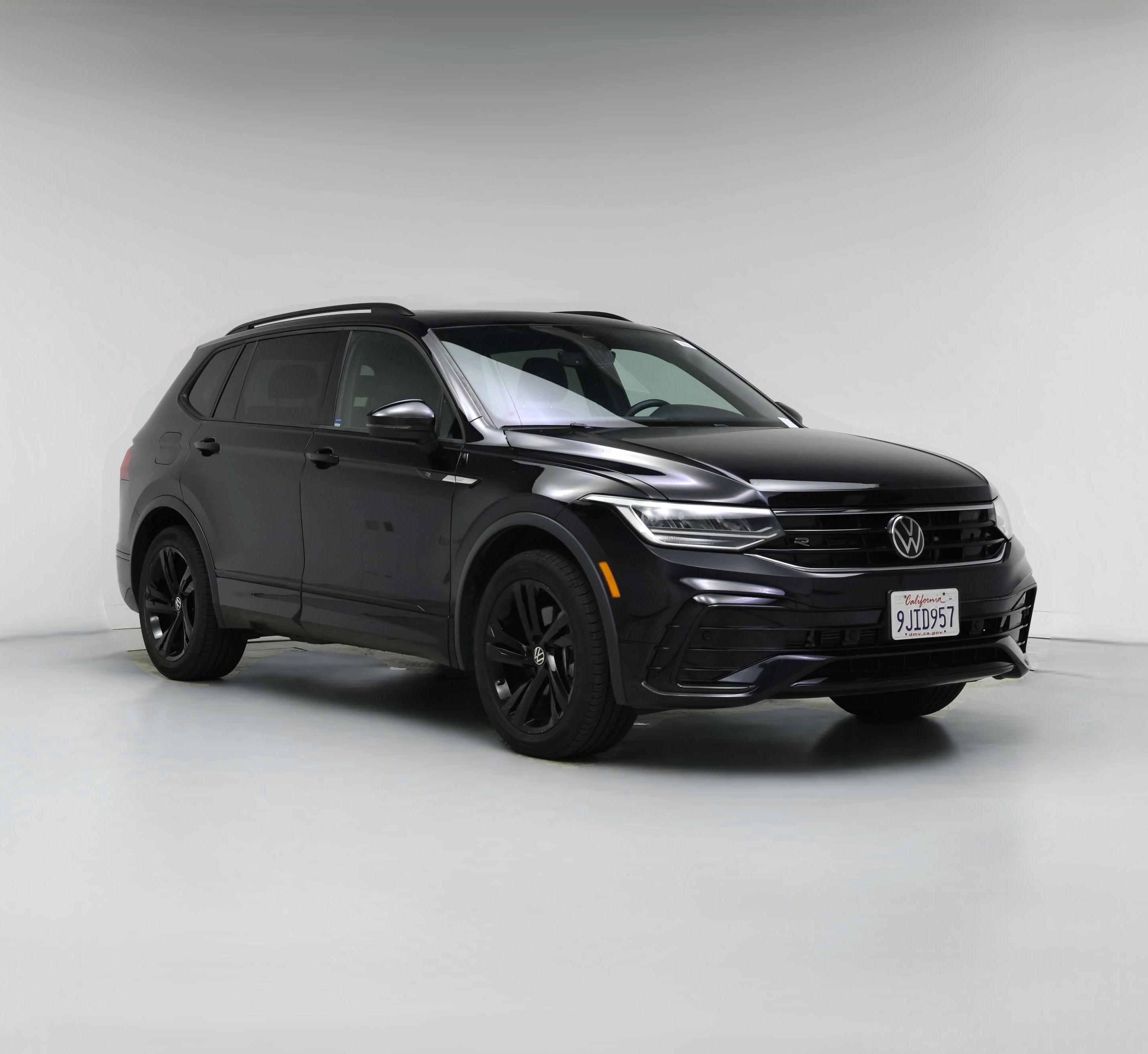 Thumbnail: 2023 Volkswagen Tiguan - 1
