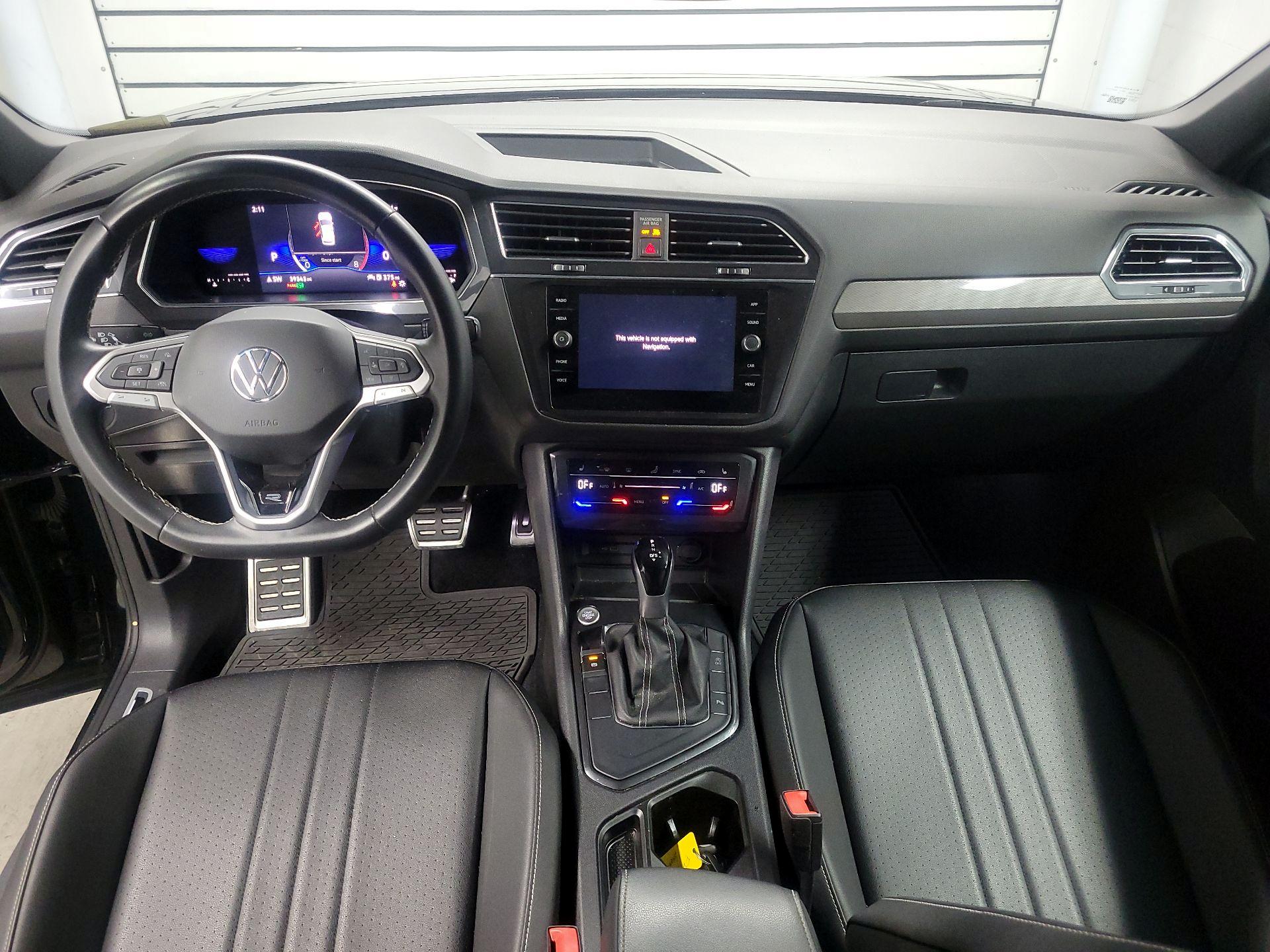 Thumbnail: 2023 Volkswagen Tiguan - 9