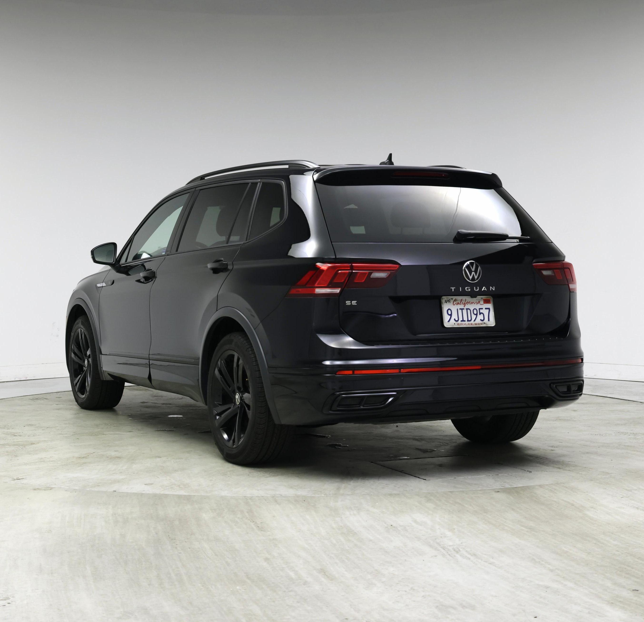 Thumbnail: 2023 Volkswagen Tiguan - 2