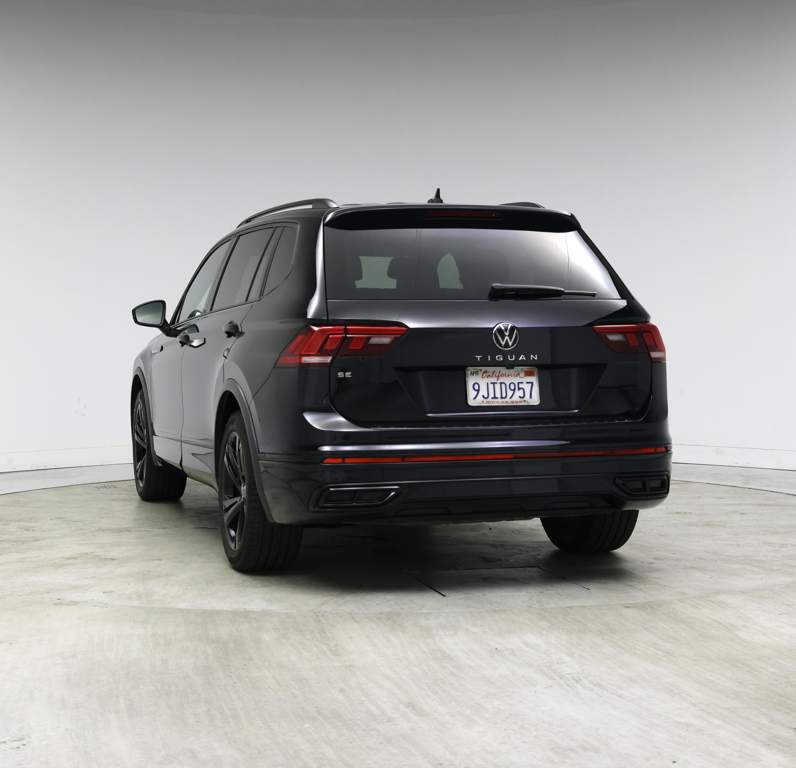Thumbnail: 2023 Volkswagen Tiguan - 6