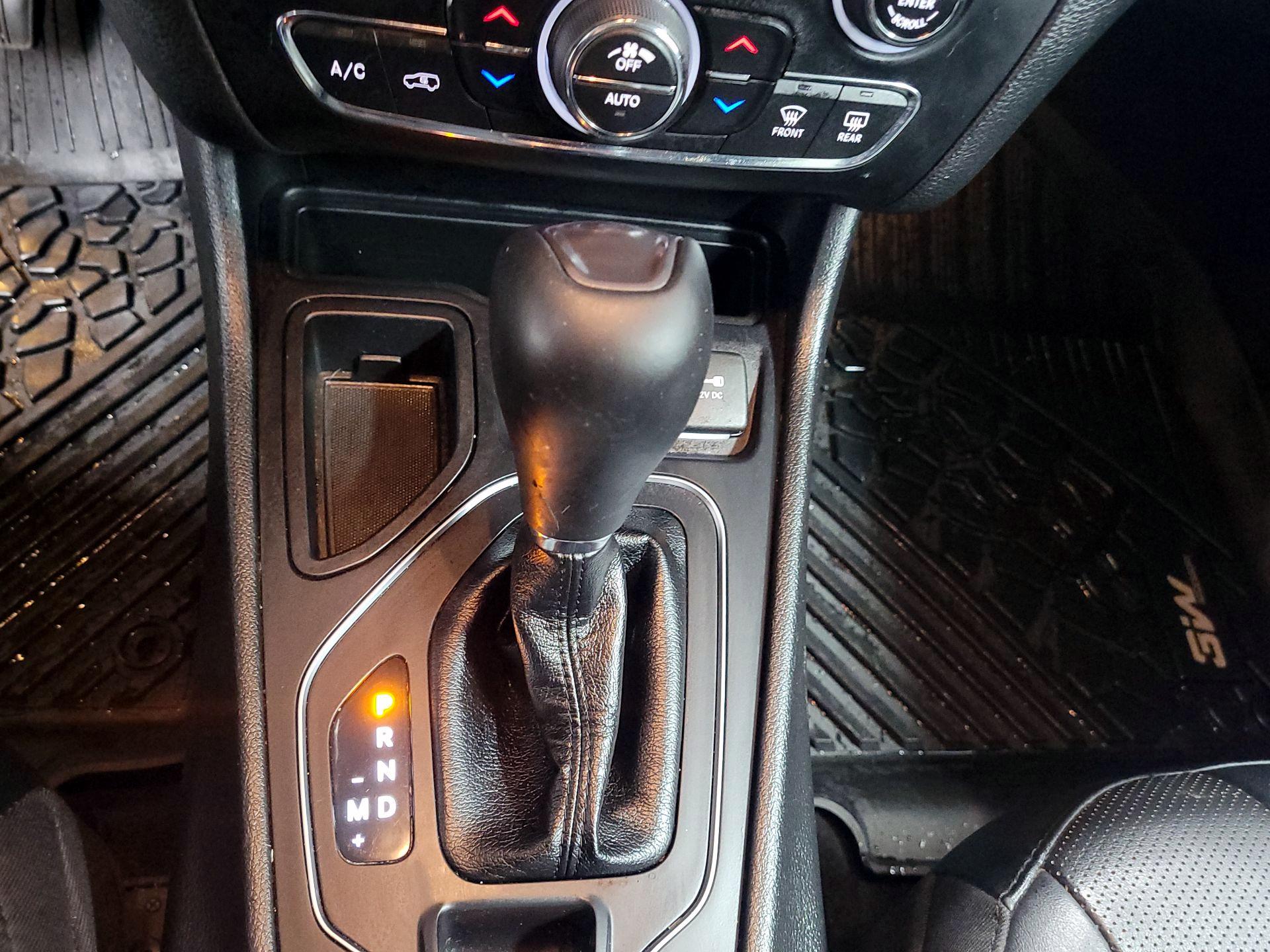 Thumbnail: 2021 Jeep Cherokee - 17