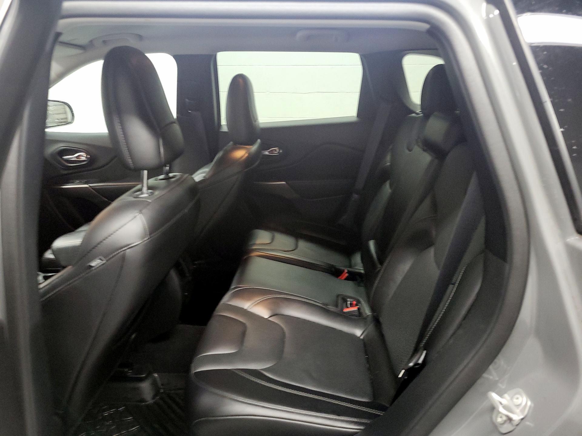 Thumbnail: 2021 Jeep Cherokee - 19