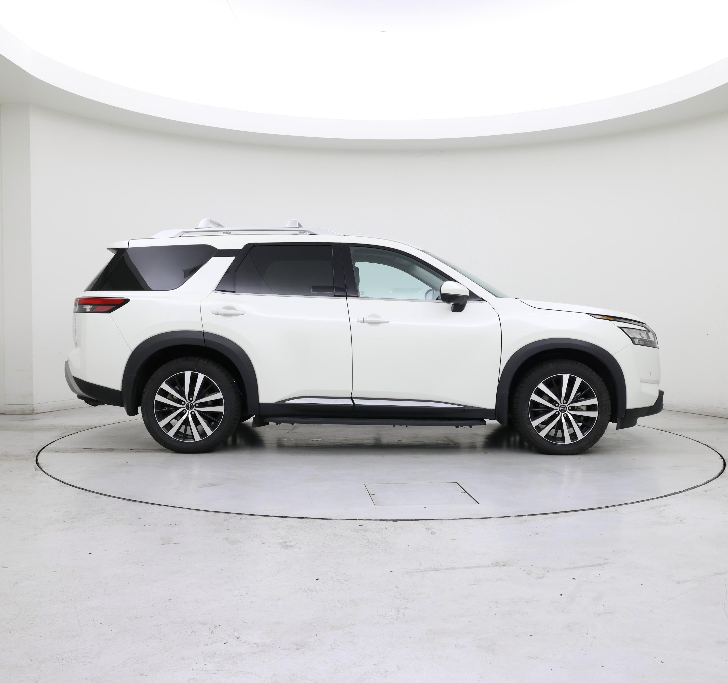 Thumbnail: 2023 Nissan Pathfinder - 7