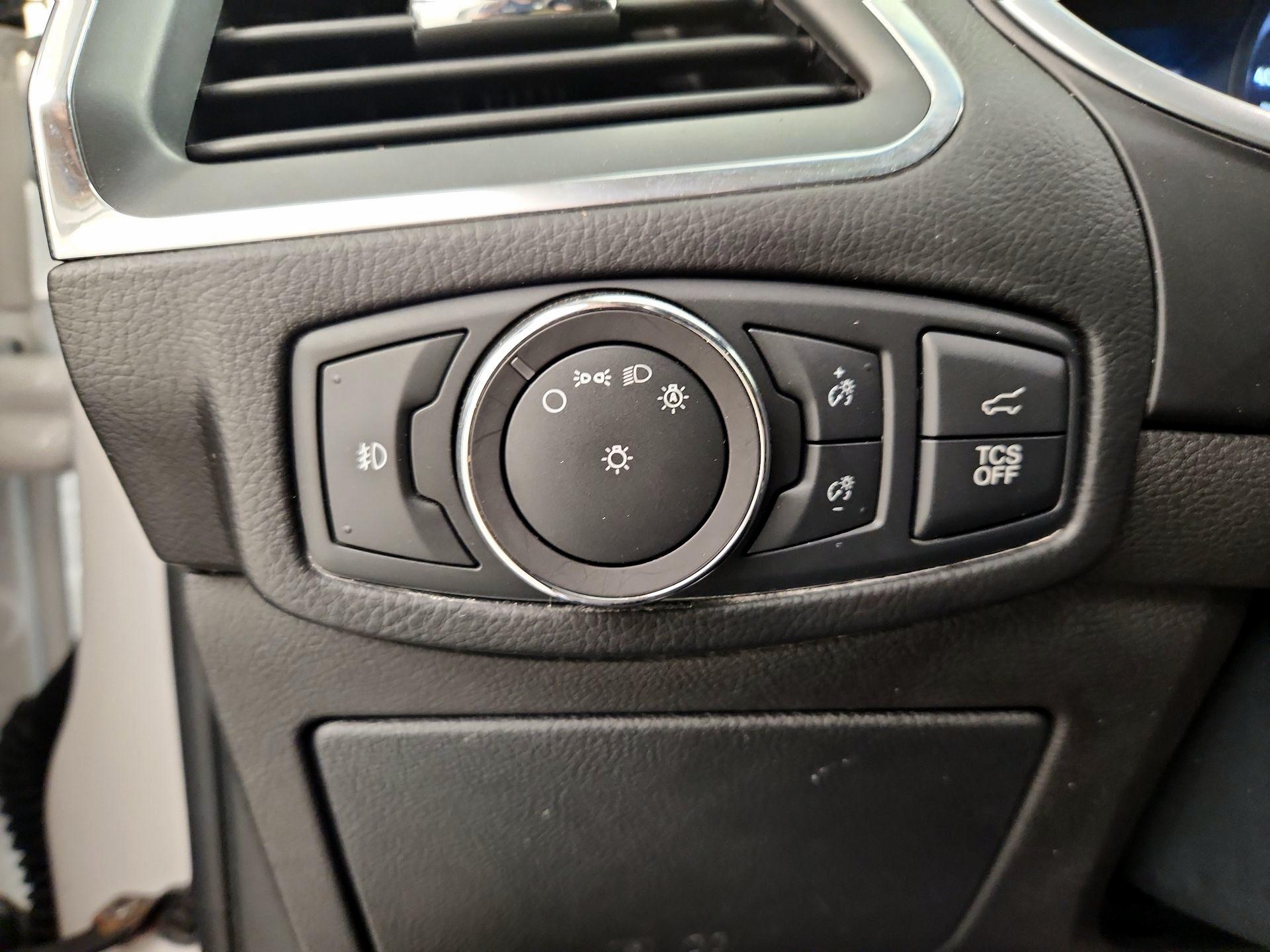 Thumbnail: 2019 Ford Edge - 13