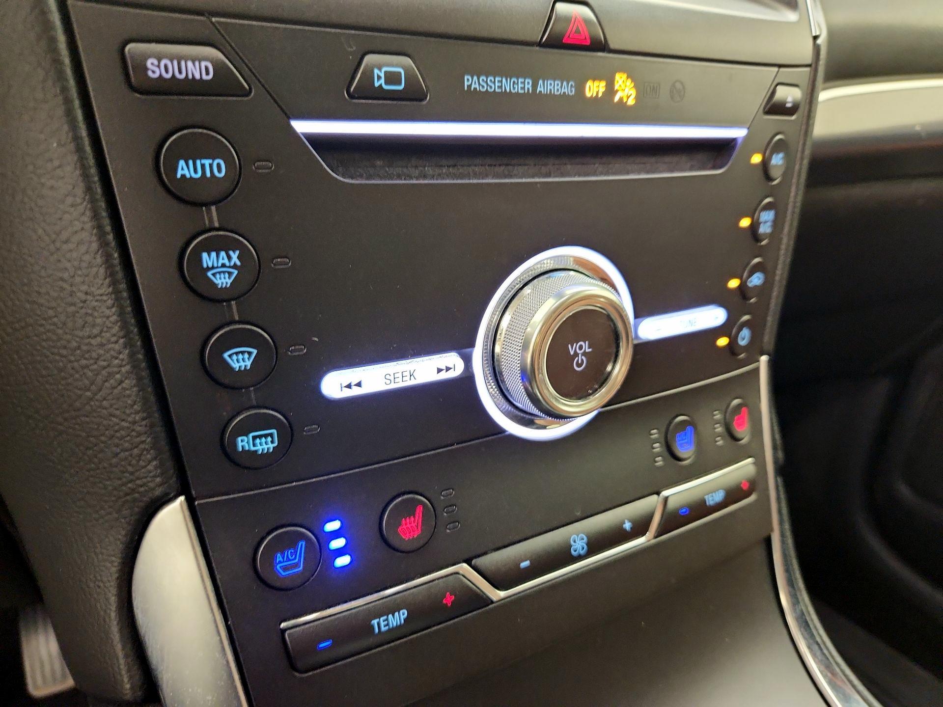 Thumbnail: 2019 Ford Edge - 17