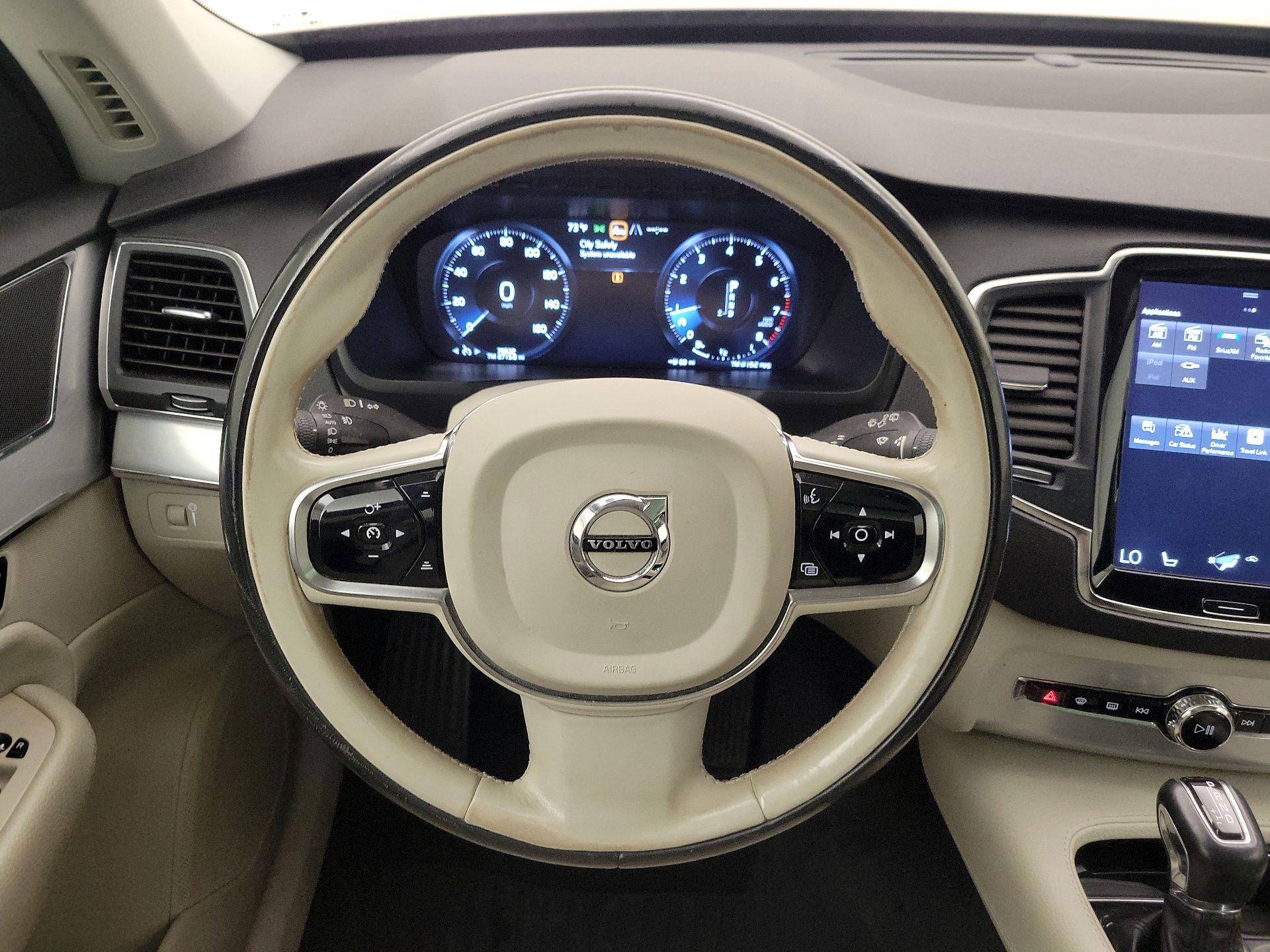 Thumbnail: 2016 Volvo XC90 - 10