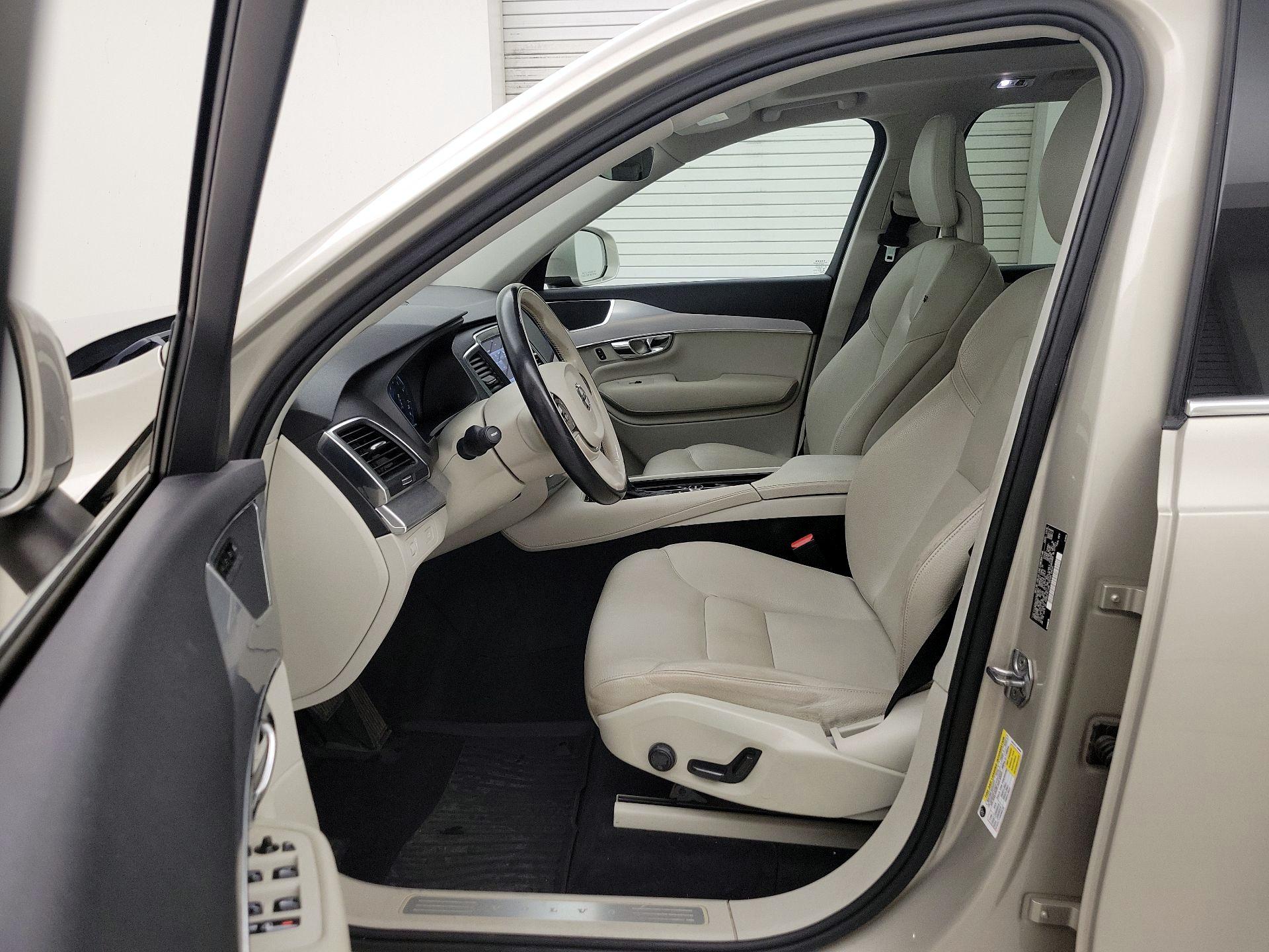 Thumbnail: 2016 Volvo XC90 - 11