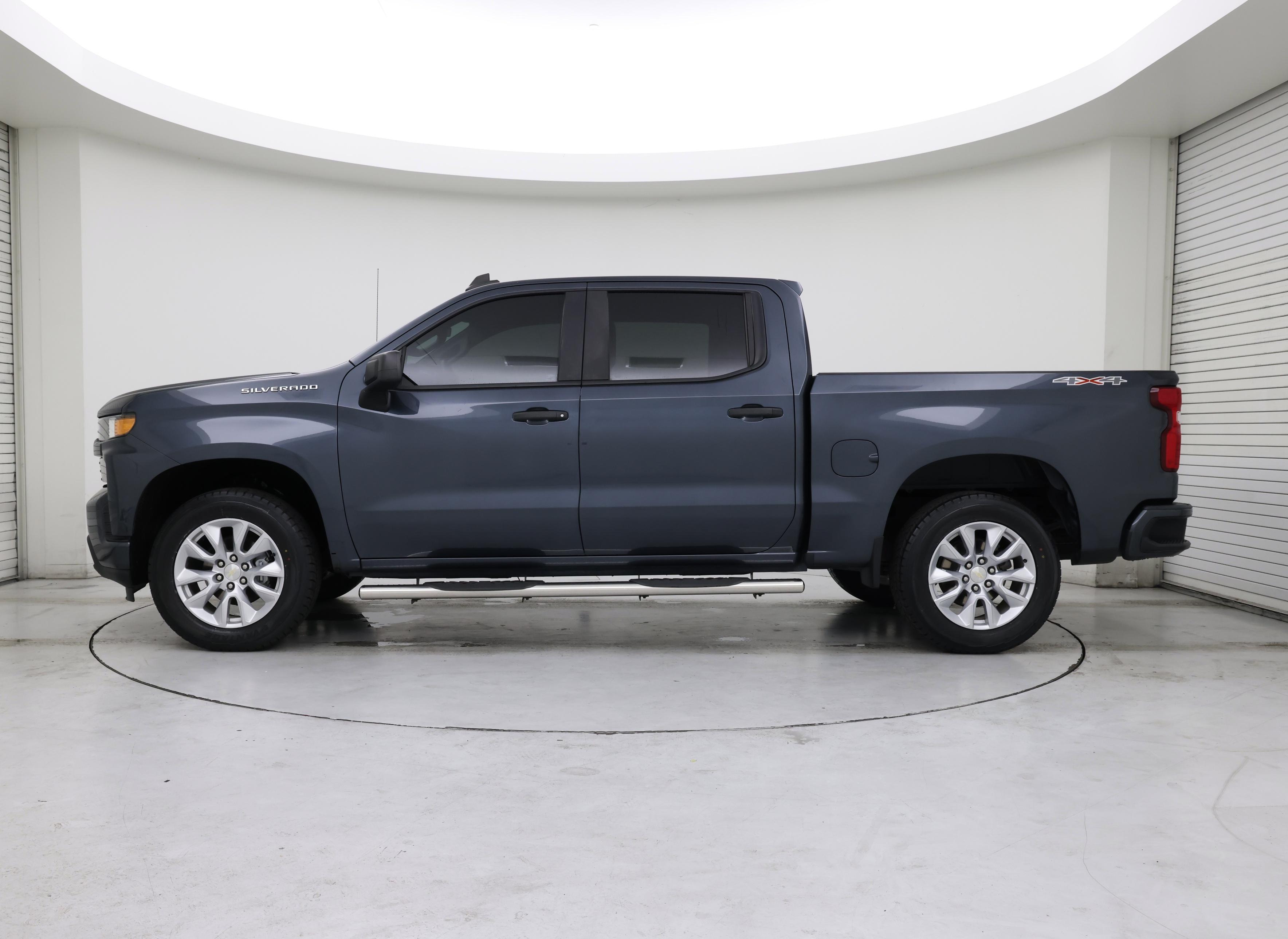 Thumbnail: 2020 Chevrolet Silverado 1500 - 3