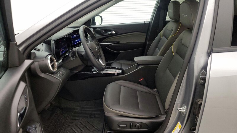 2025 Chevrolet Trax Activ 11