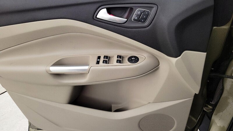 2014 Ford Escape Titanium 12