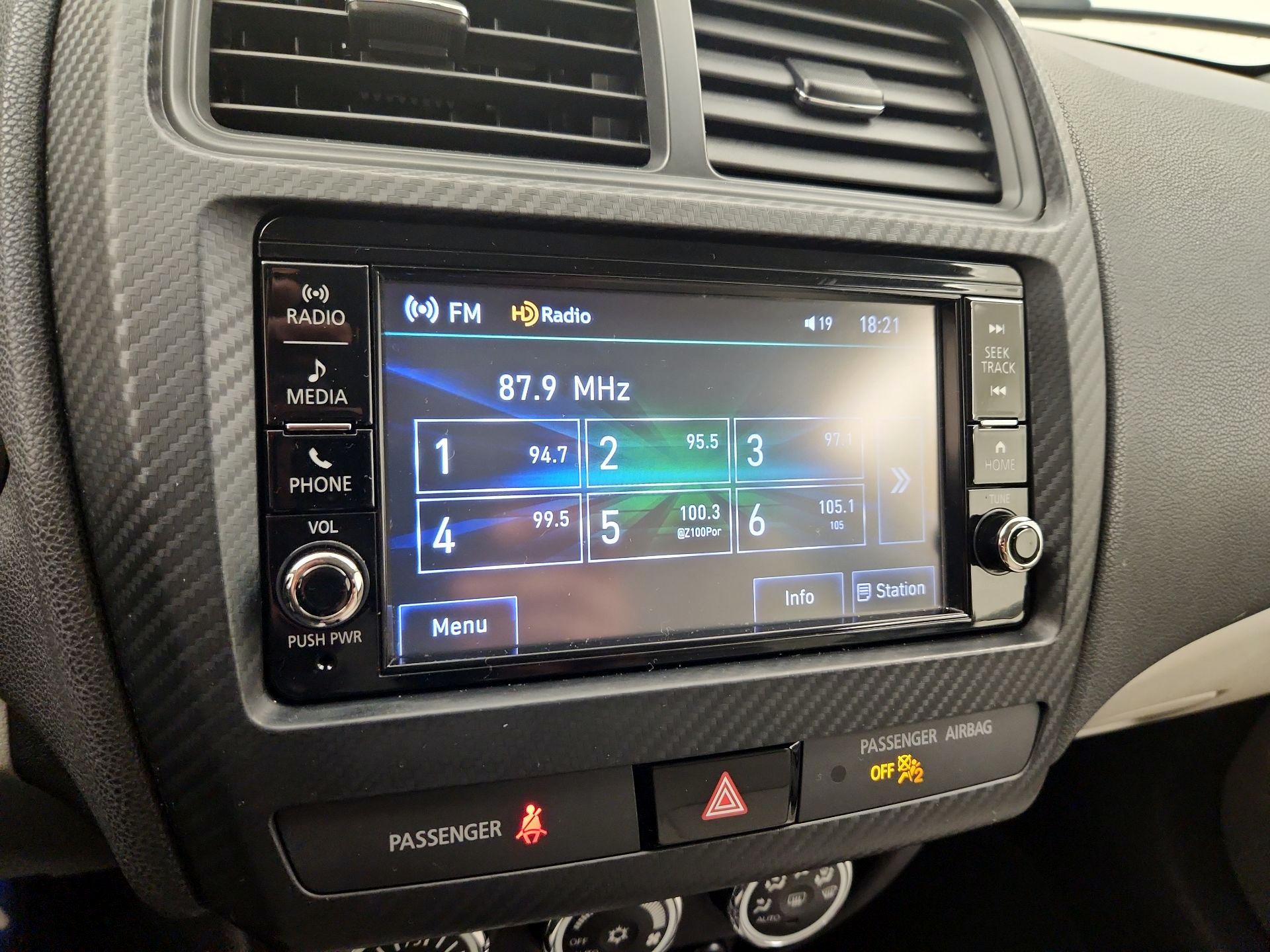 Thumbnail: 2018 Mitsubishi Outlander Sport - 14