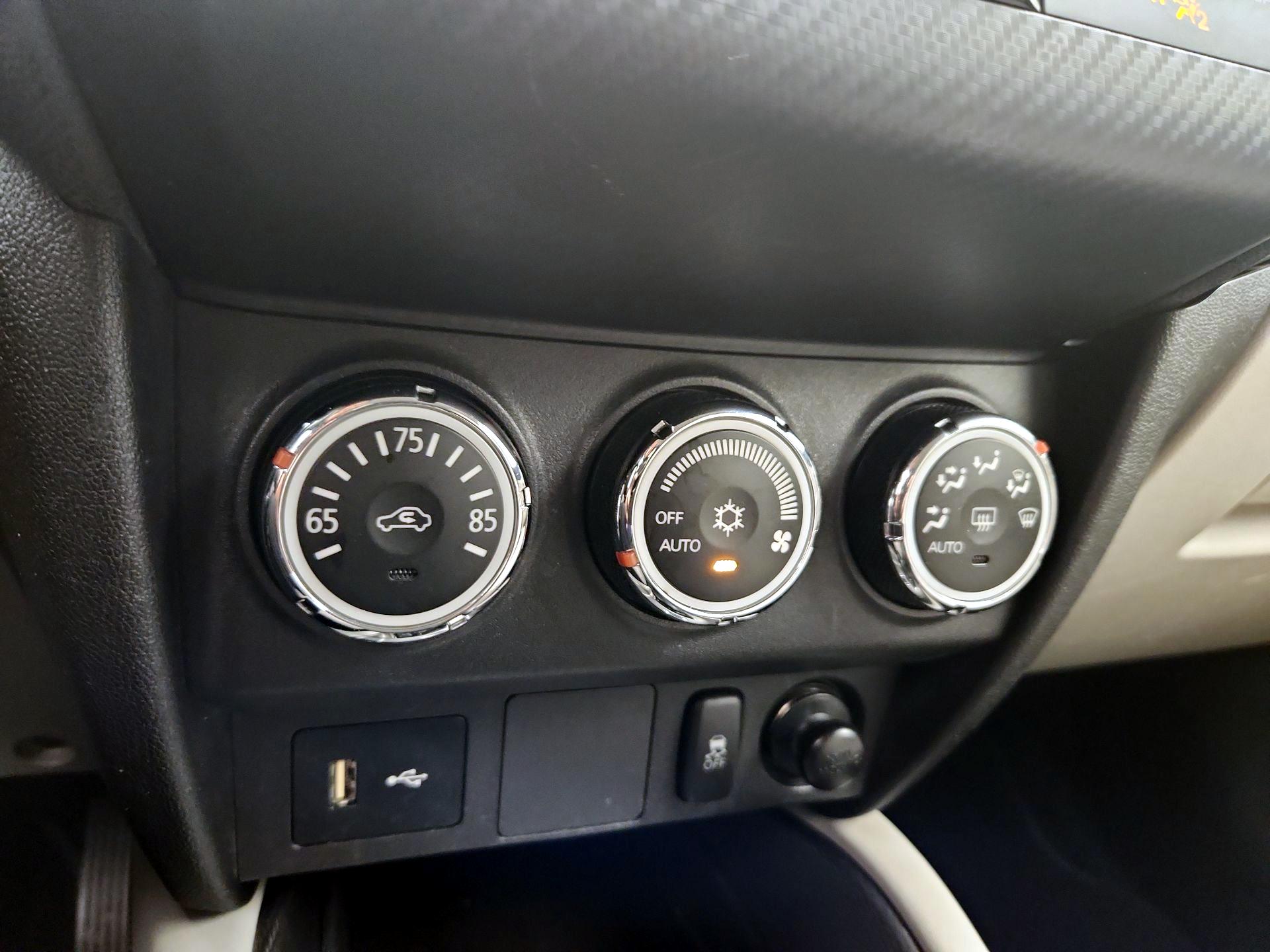 Thumbnail: 2018 Mitsubishi Outlander Sport - 15