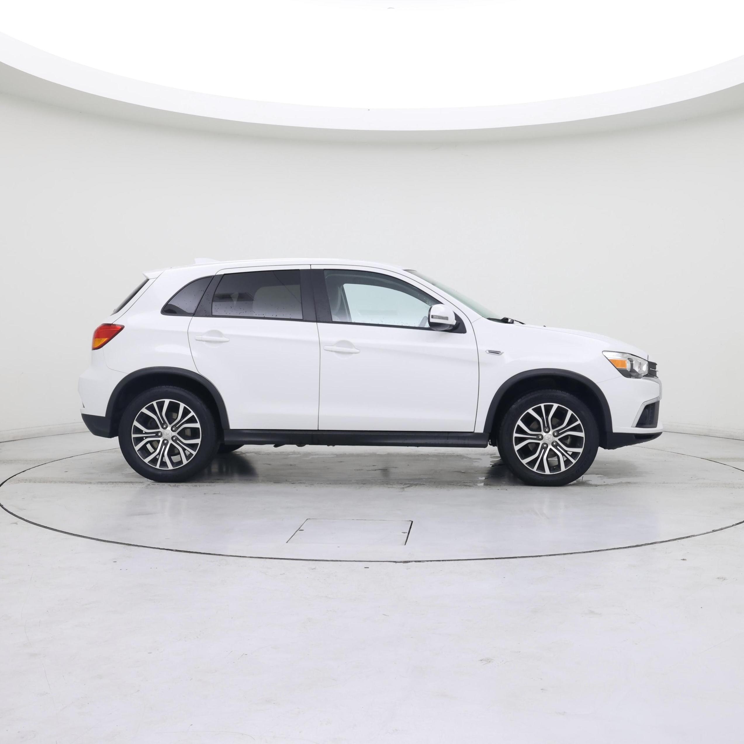 Thumbnail: 2018 Mitsubishi Outlander Sport - 7