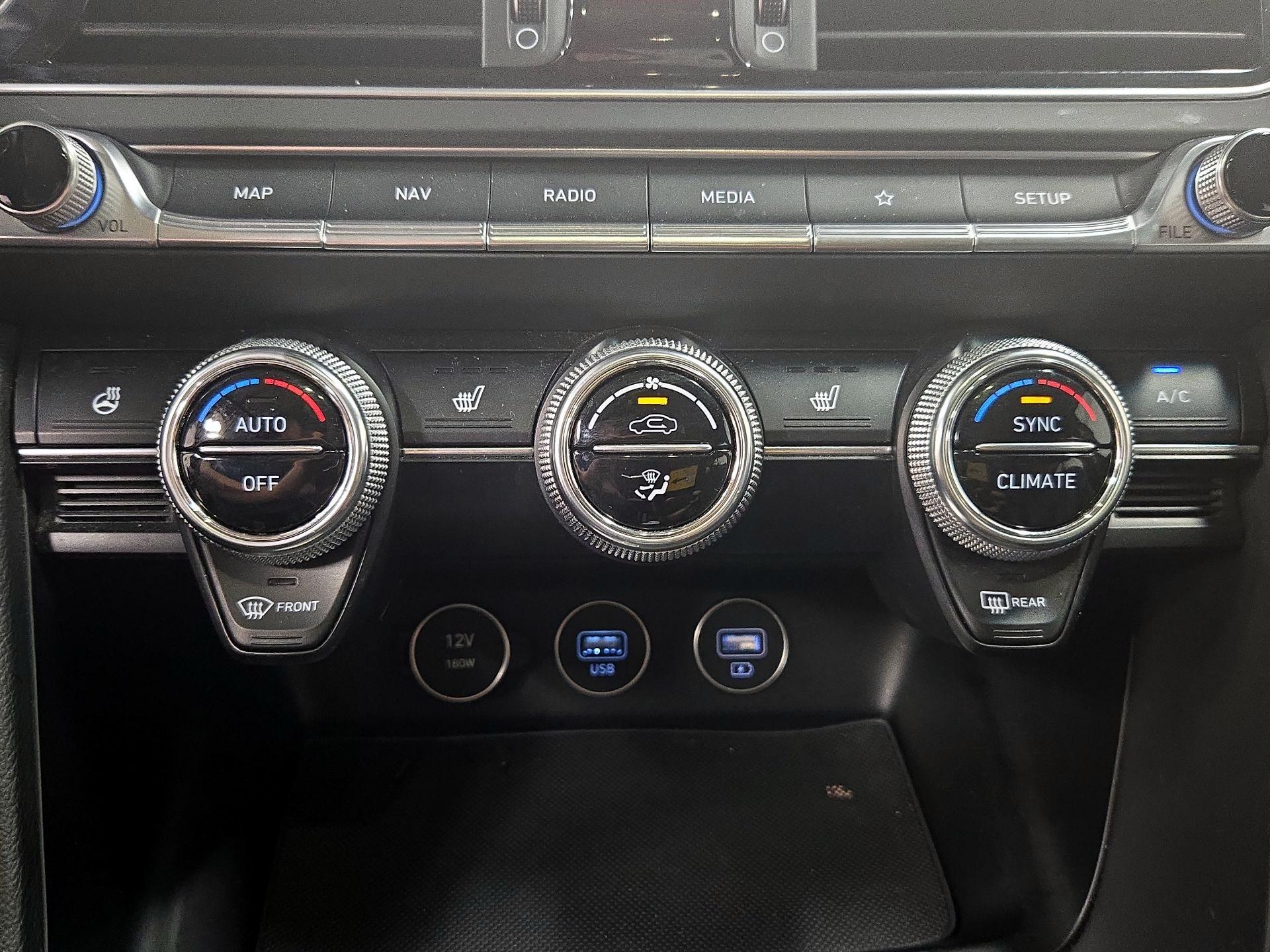 Thumbnail: 2023 Genesis G70 - 17