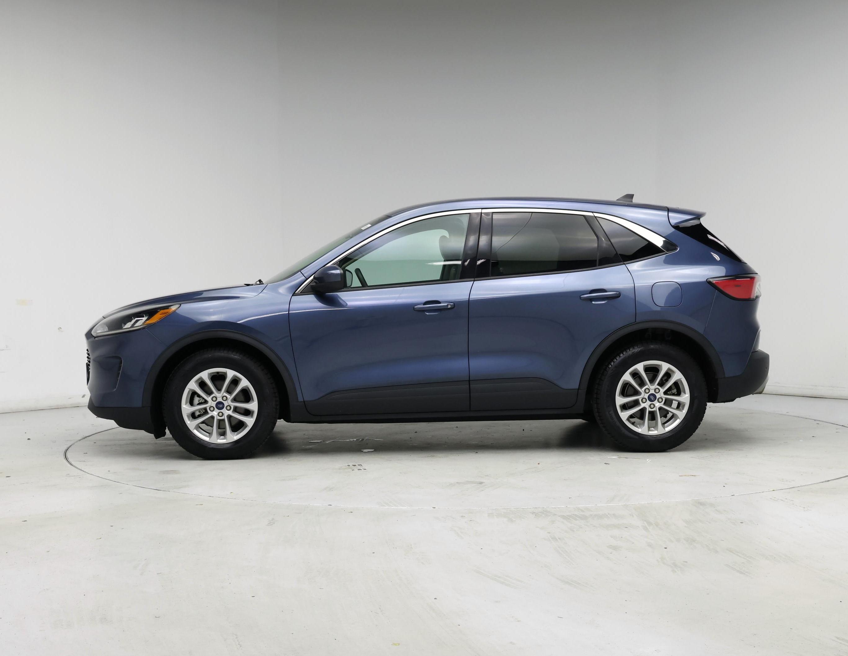 Thumbnail: 2020 Ford Escape - 3