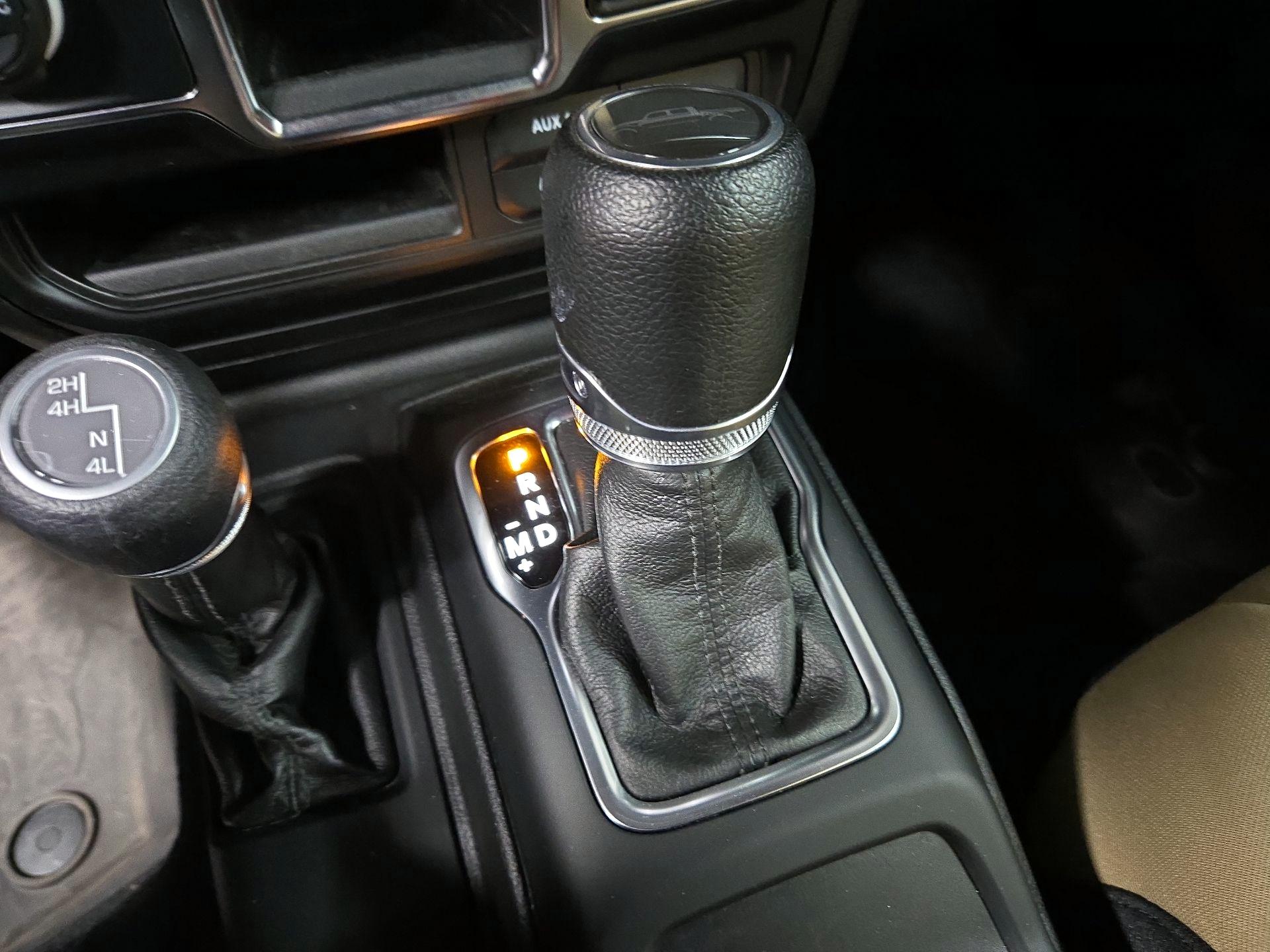 Thumbnail: 2022 Jeep Gladiator - 17