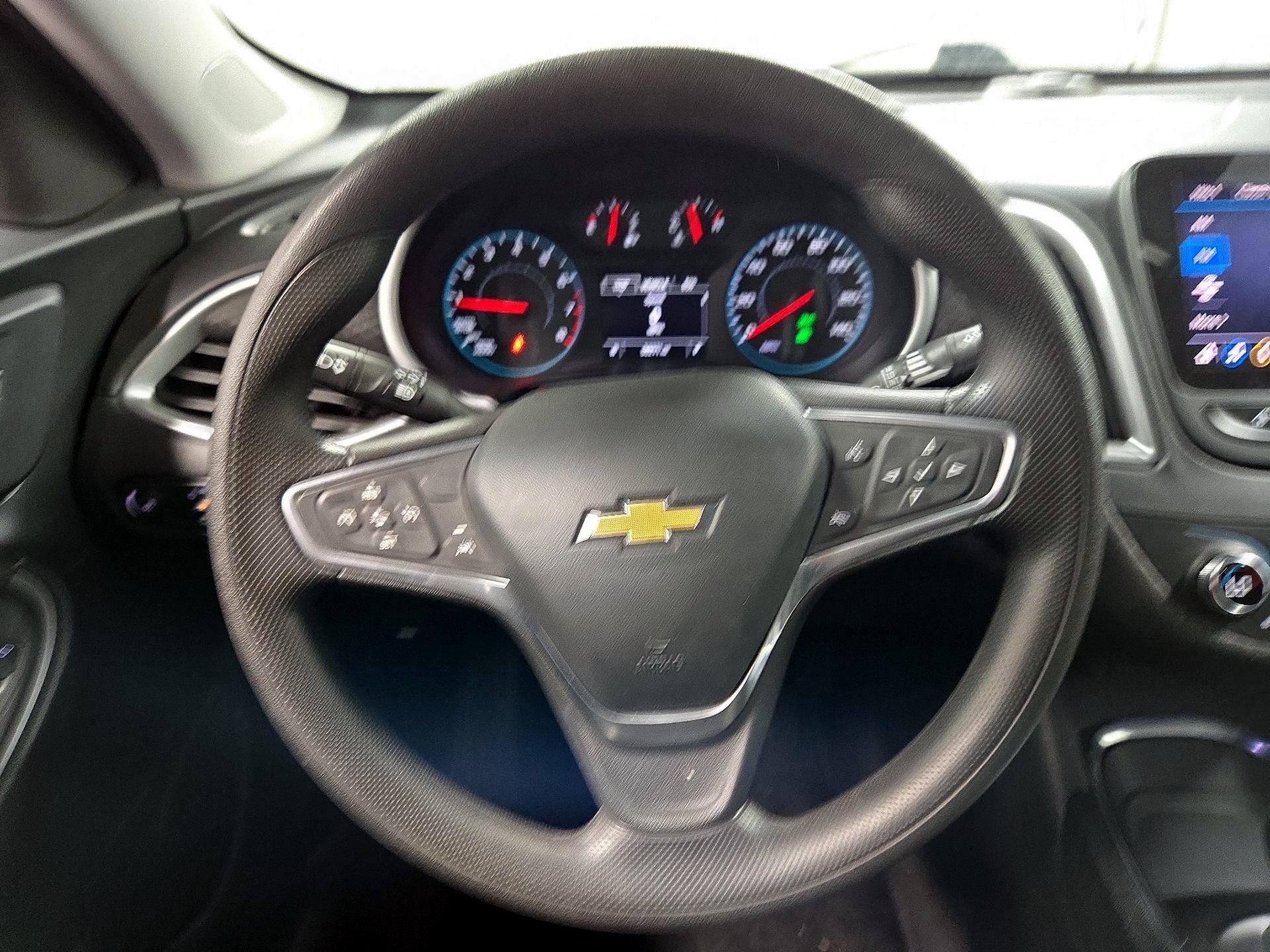 Thumbnail: 2023 Chevrolet Malibu - 10