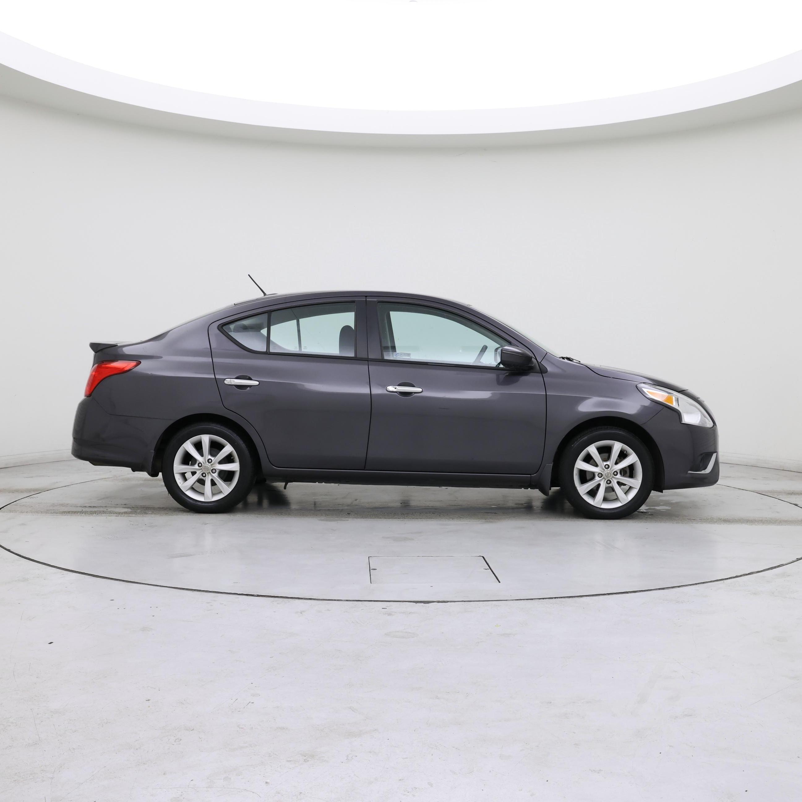 Thumbnail: 2015 Nissan Versa - 7