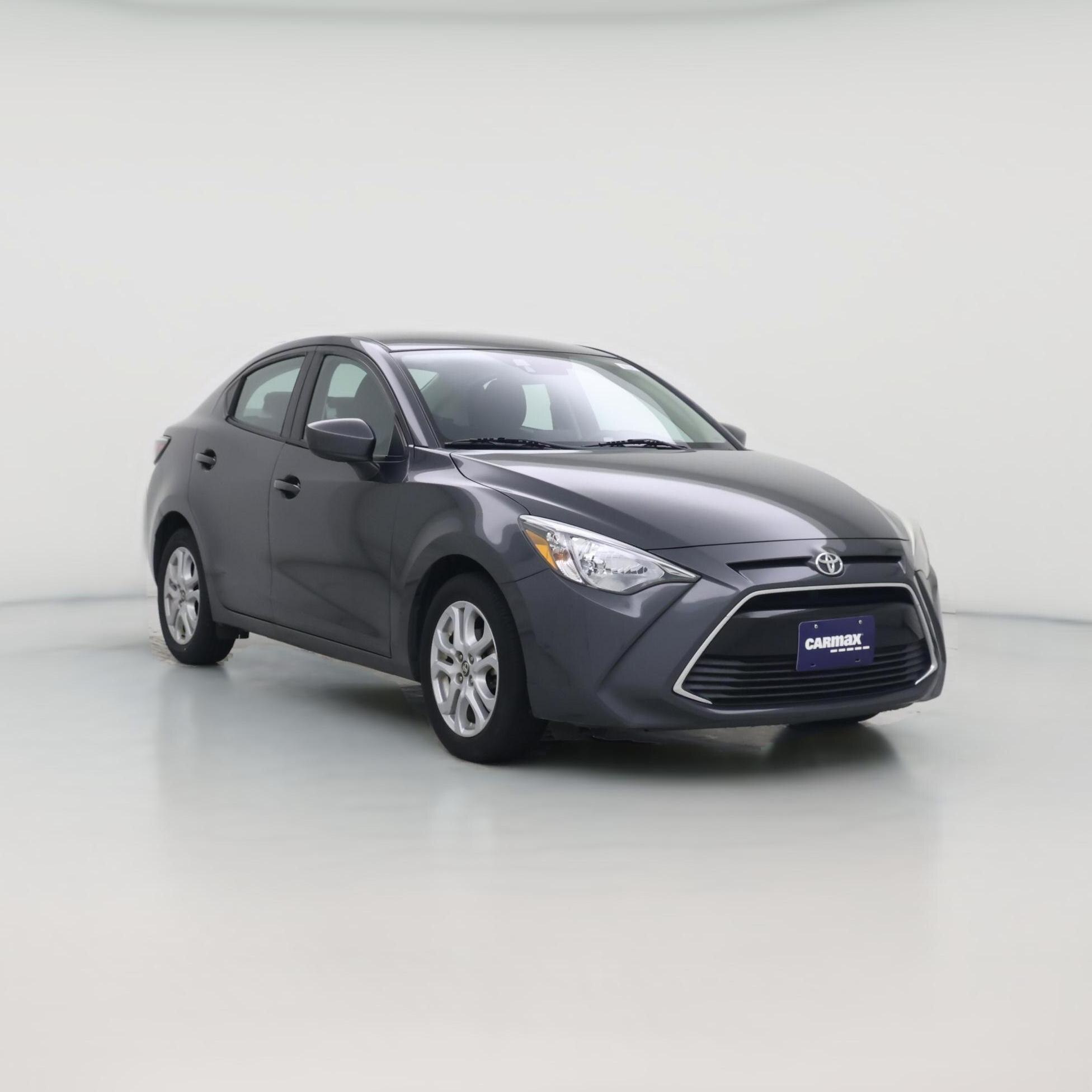 Thumbnail: 2017 Toyota Yaris iA - 1