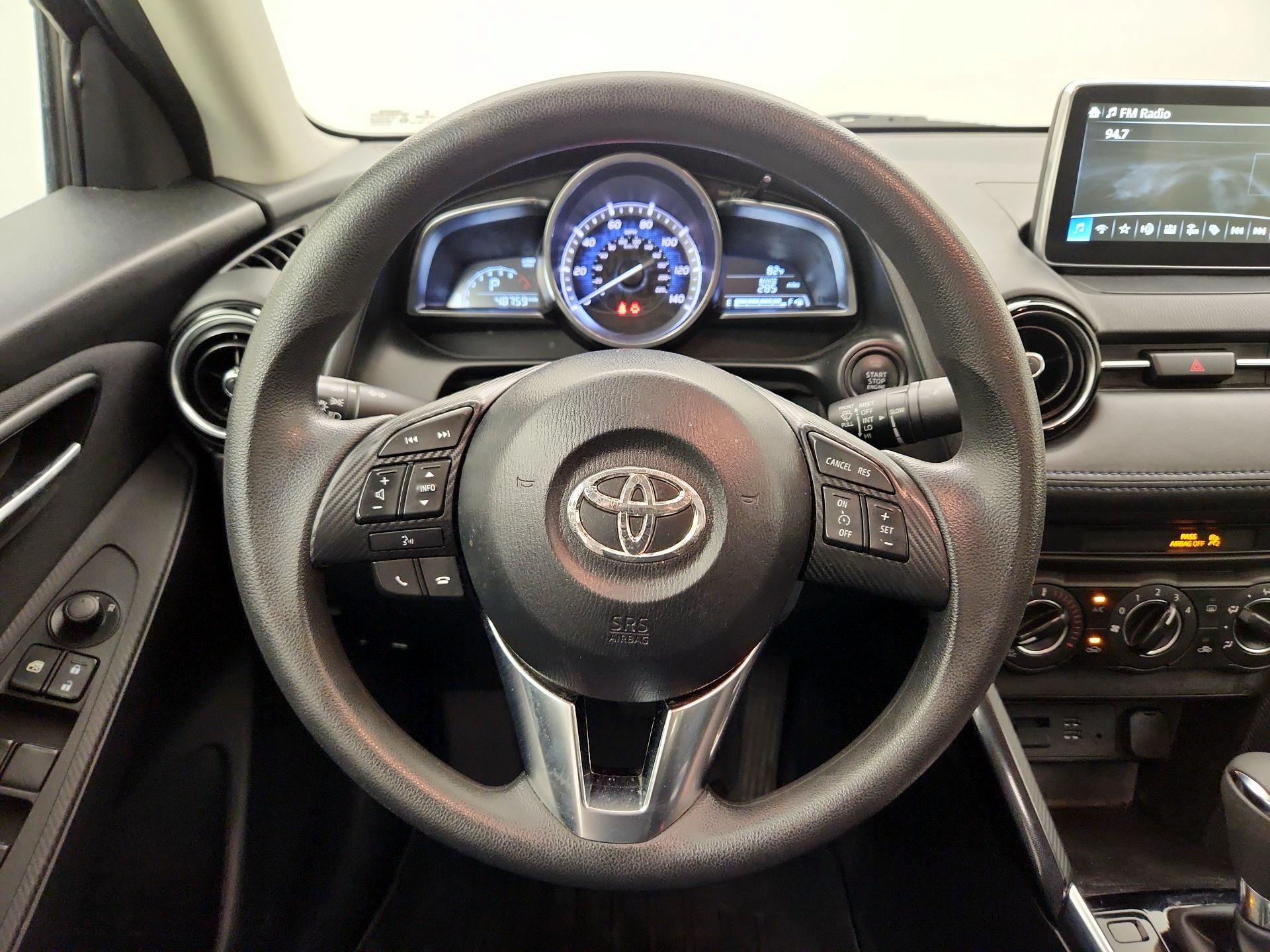 Thumbnail: 2017 Toyota Yaris iA - 10