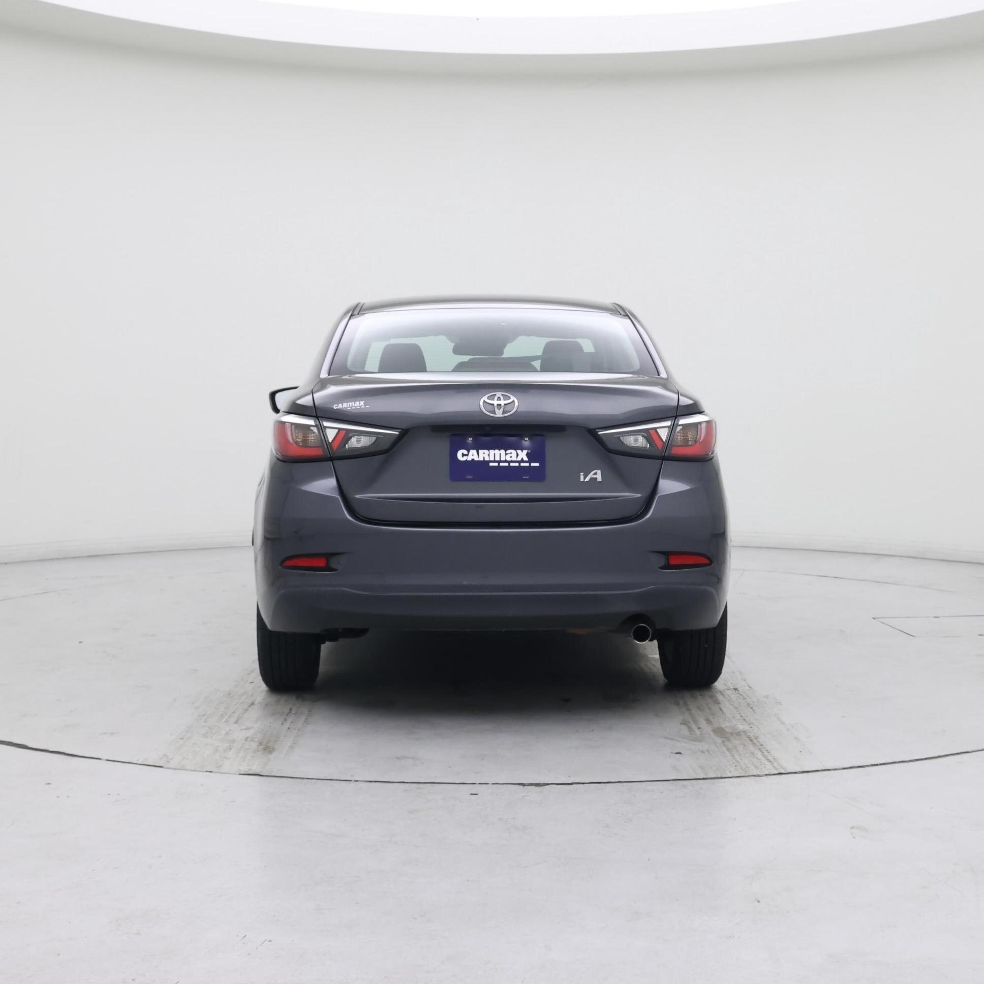 Thumbnail: 2017 Toyota Yaris iA - 6