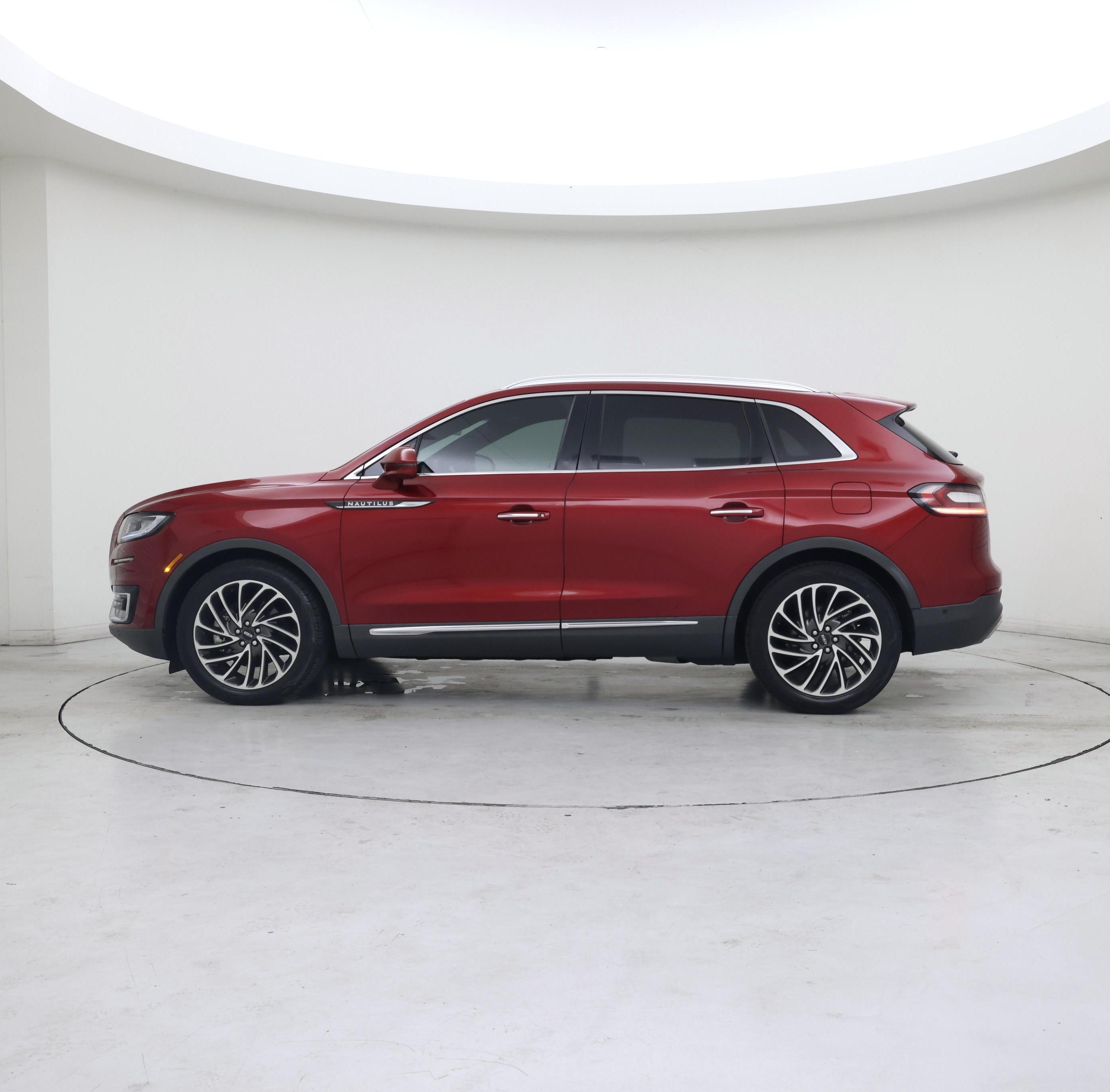 Thumbnail: 2019 Lincoln Nautilus - 3