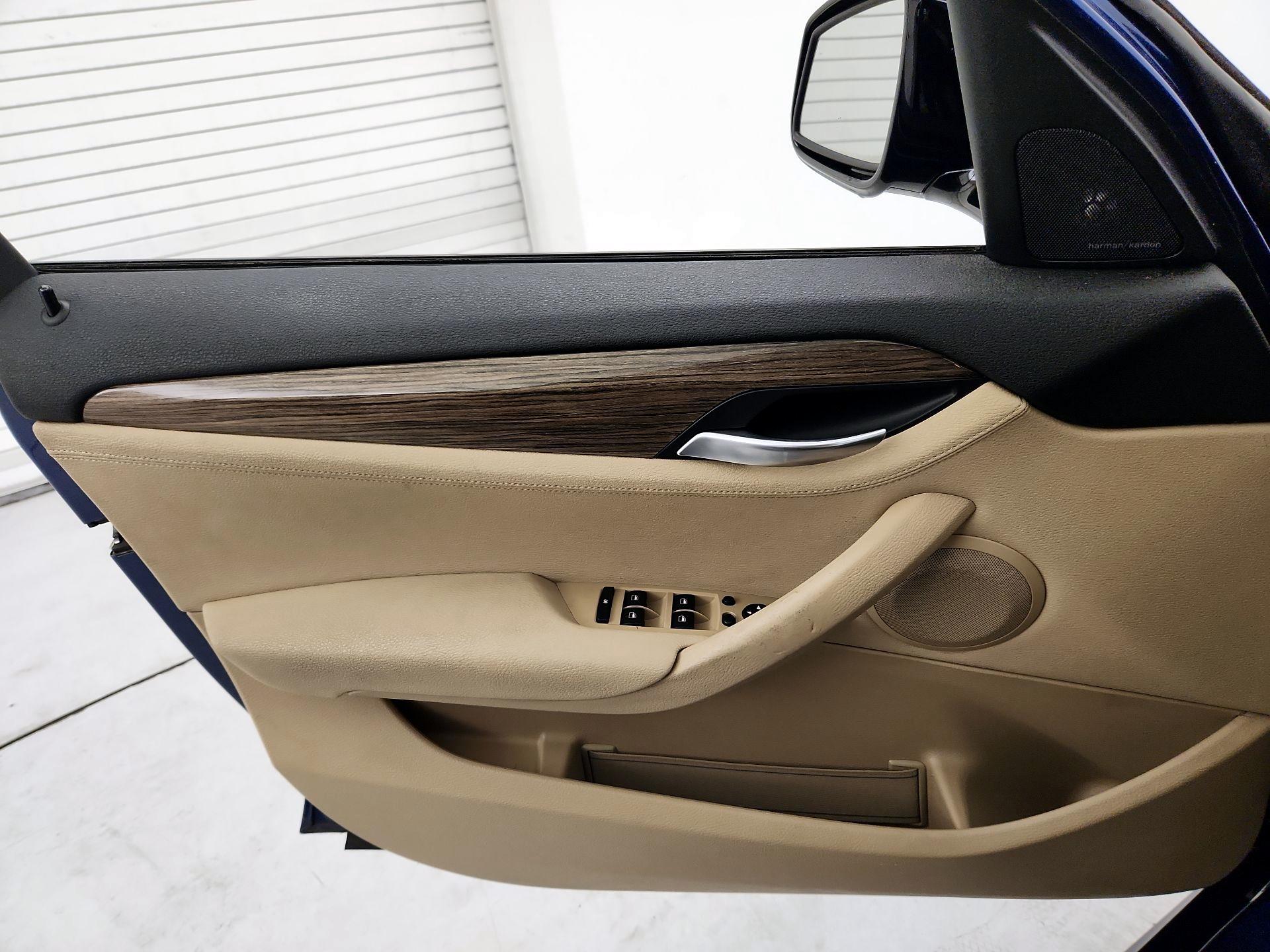 Thumbnail: 2014 BMW X1 - 12