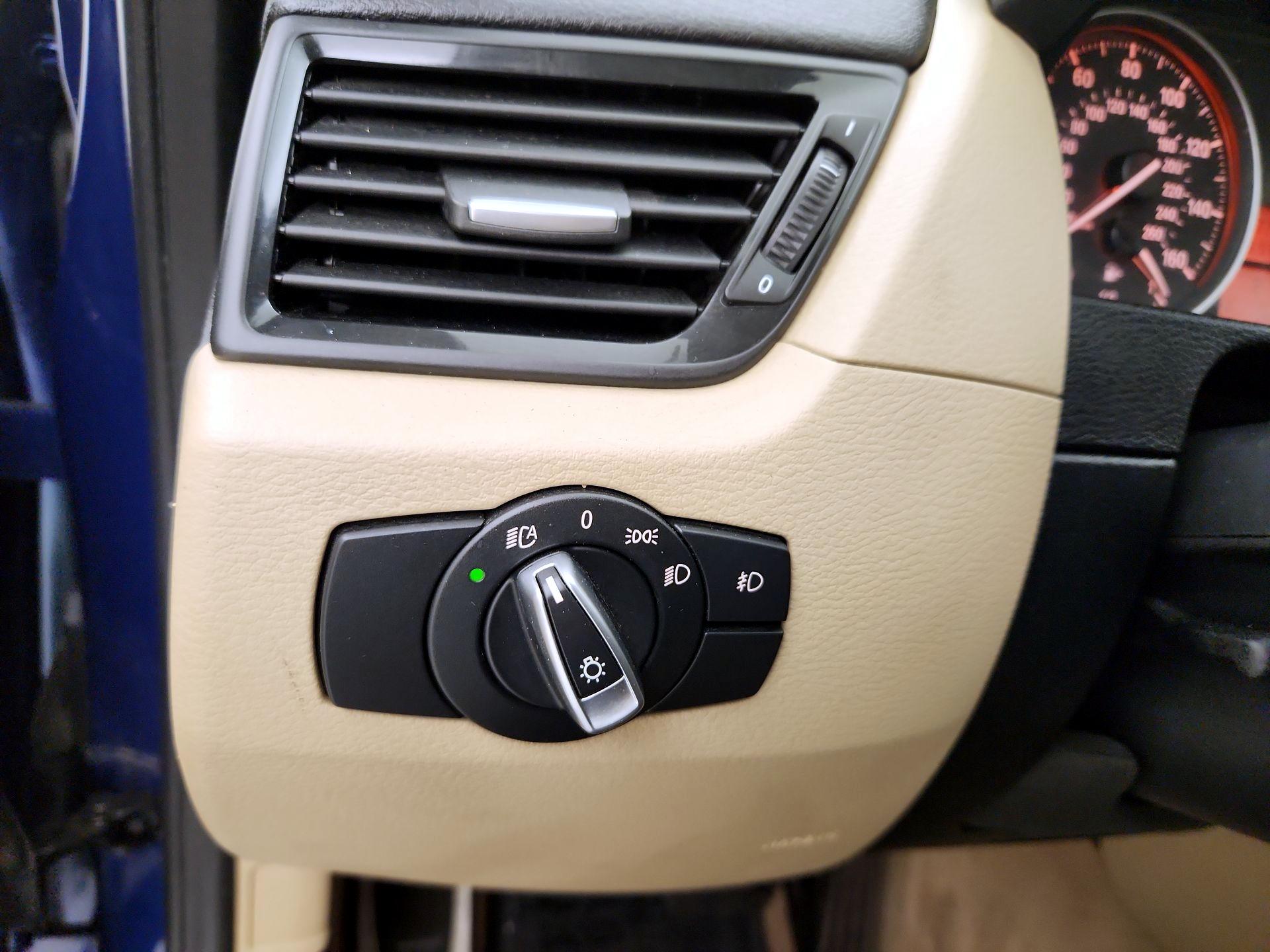Thumbnail: 2014 BMW X1 - 13