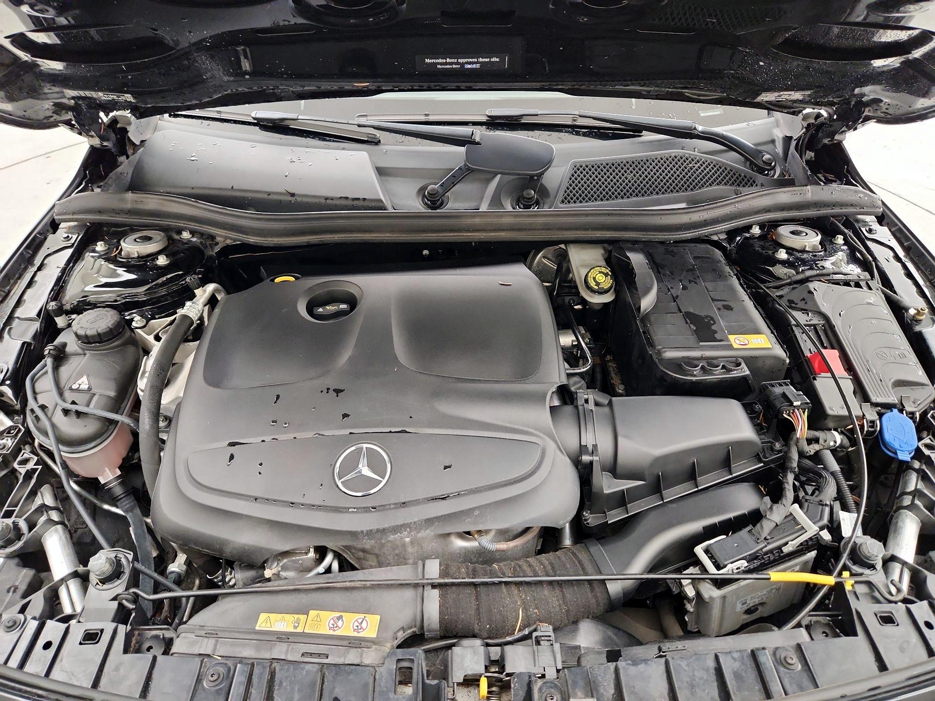 Thumbnail: 2015 Mercedes-Benz GLA - 20