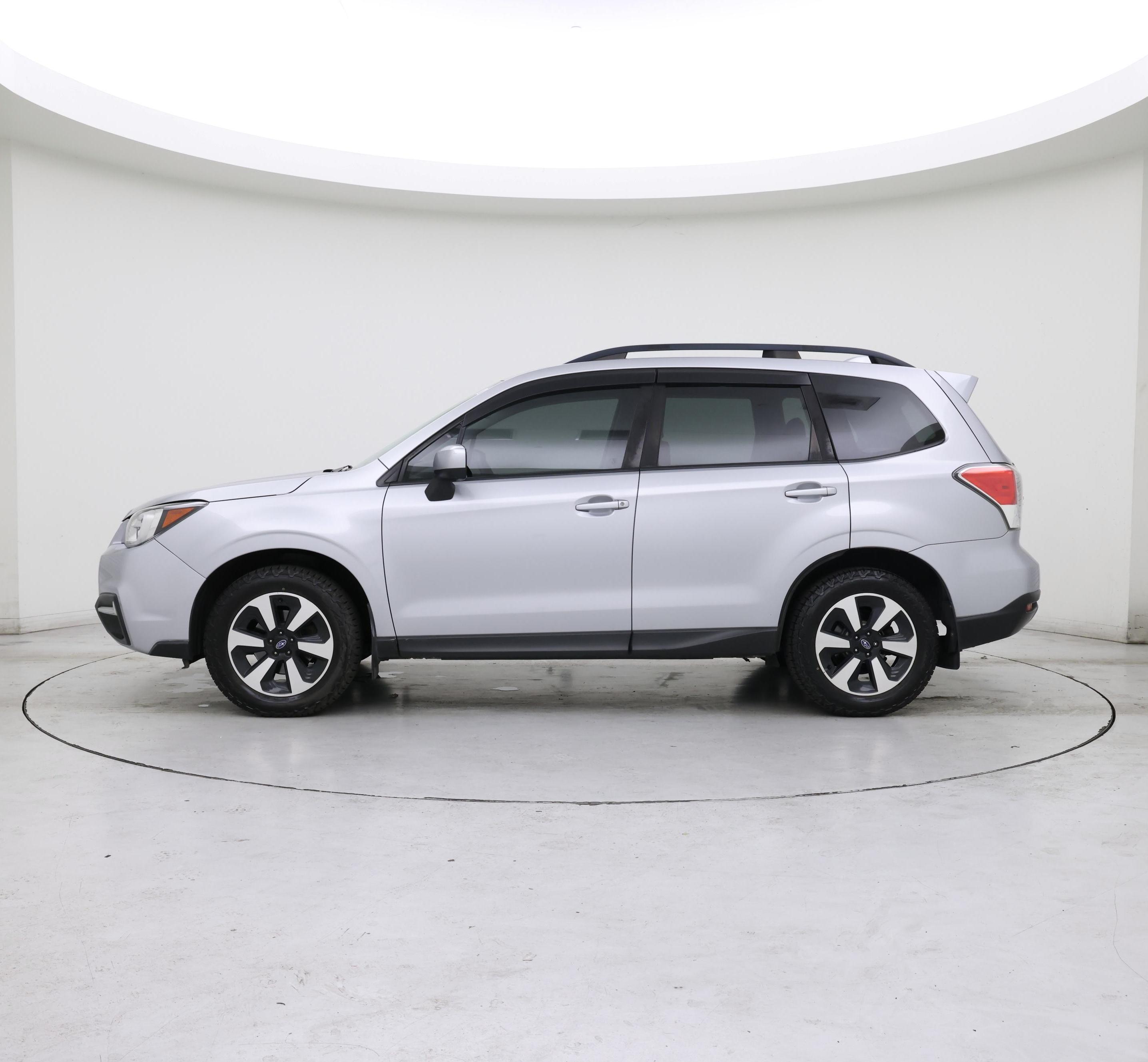 Thumbnail: 2018 Subaru Forester - 3